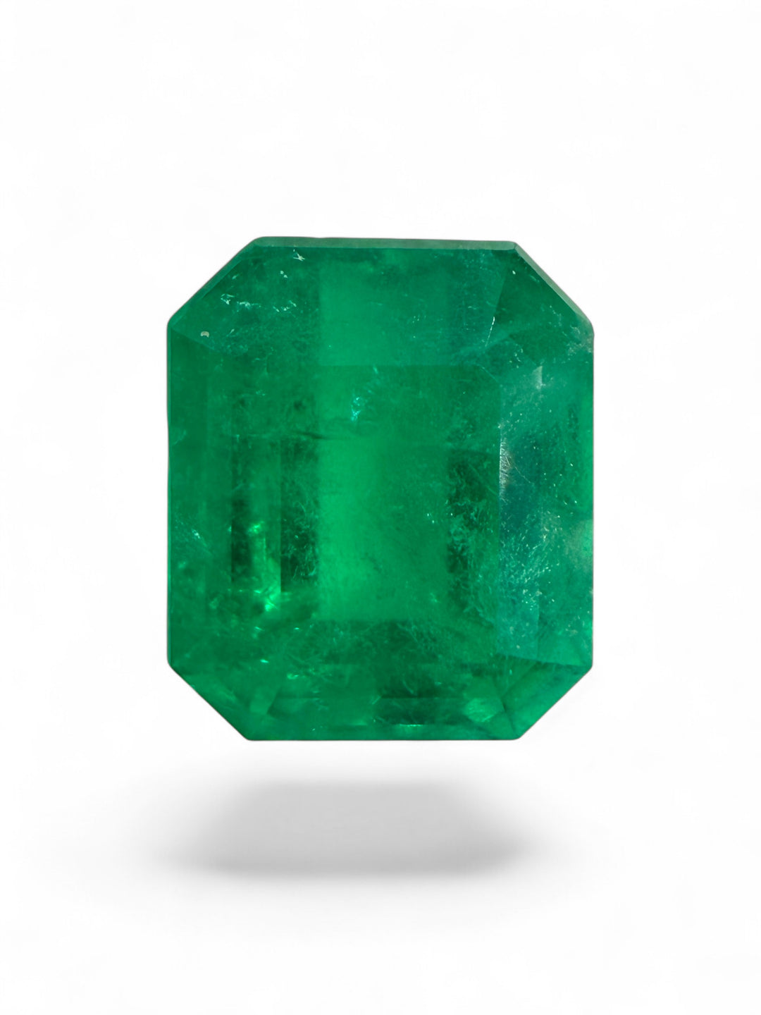 Finding Your Perfect Emerald Cut and Setting Style