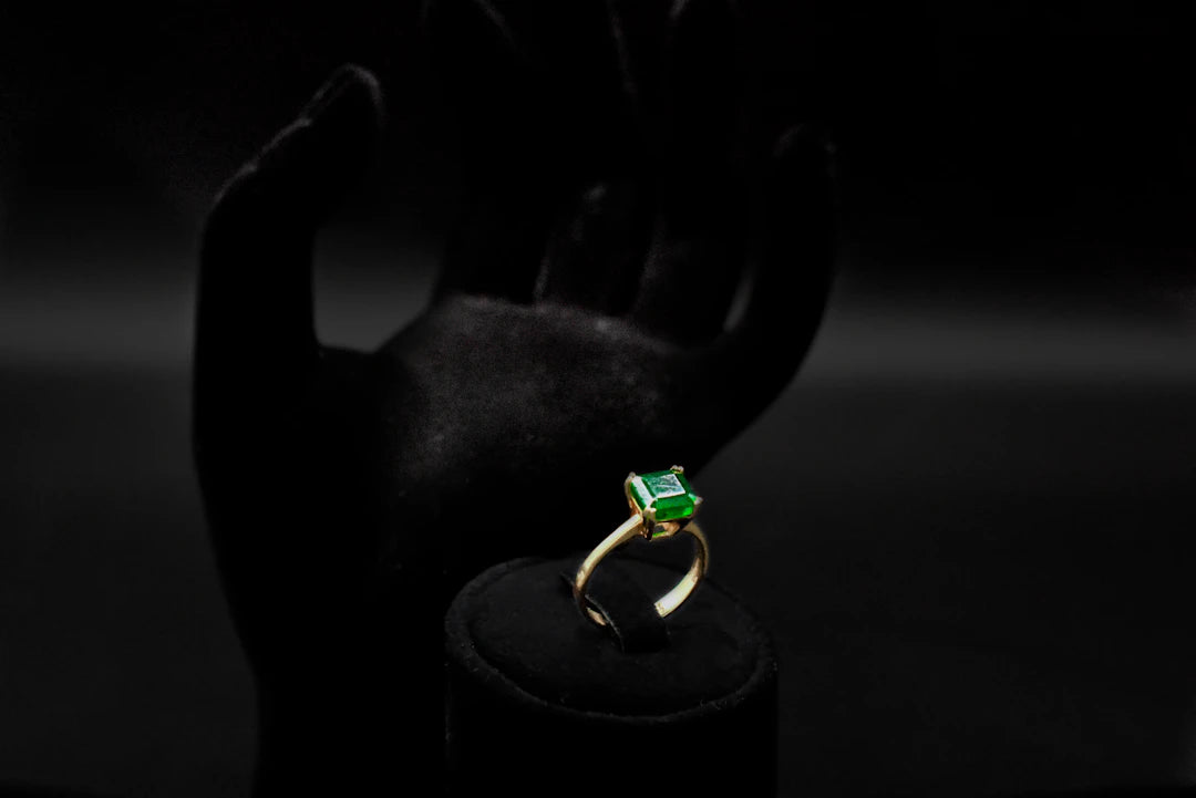 Stylish Men's Emerald Rings Crafted from Natural Gems