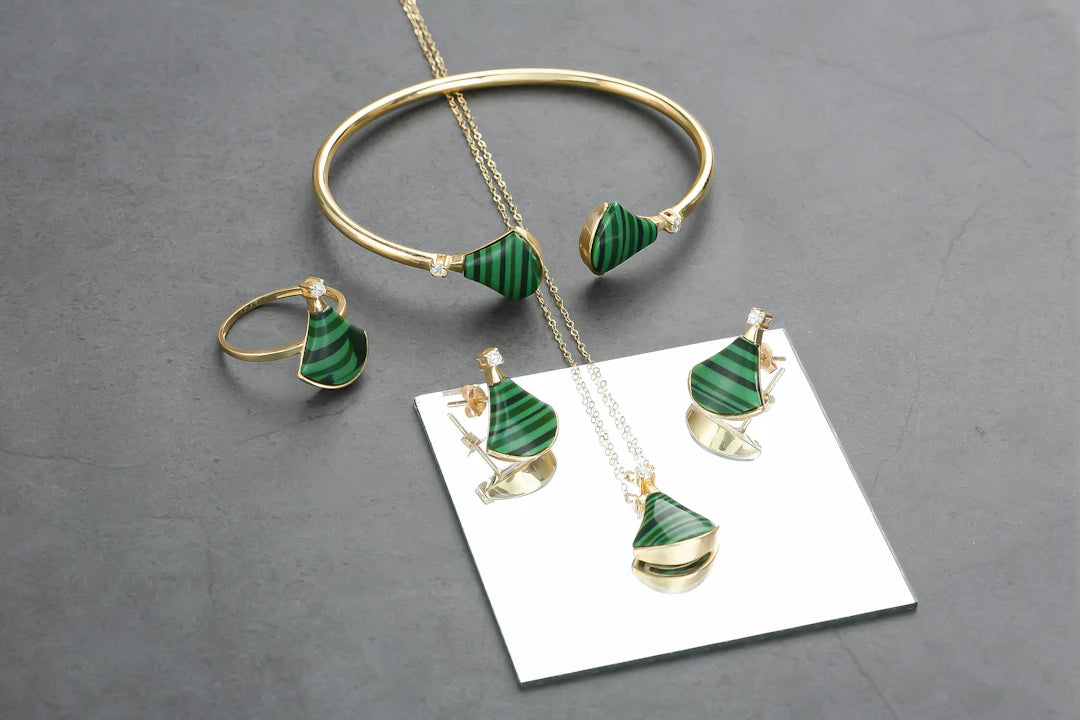 Elegant Pear Cut Emerald Jewelry for Timeless Style