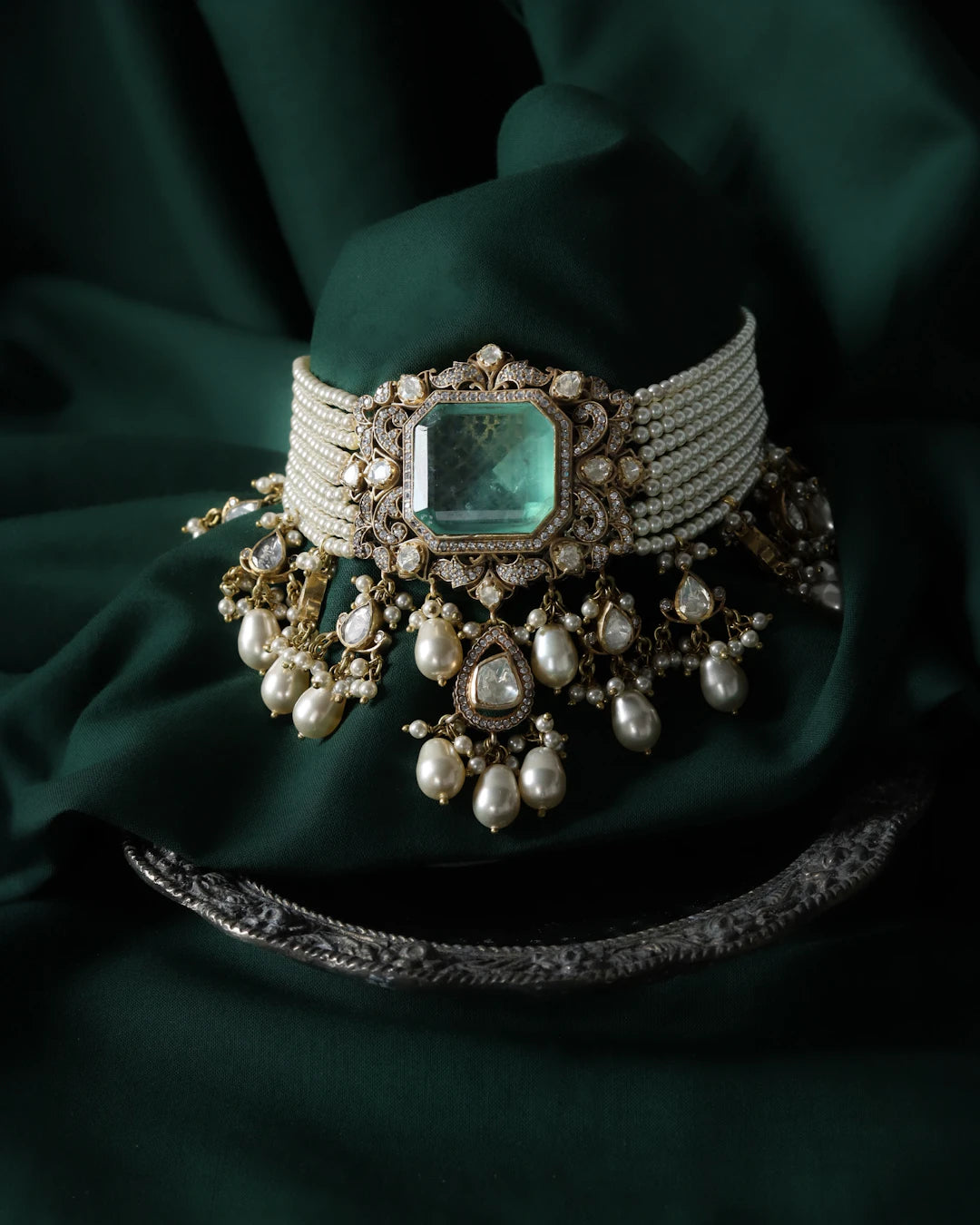 Exquisite Emerald Necklaces for Timeless Elegance