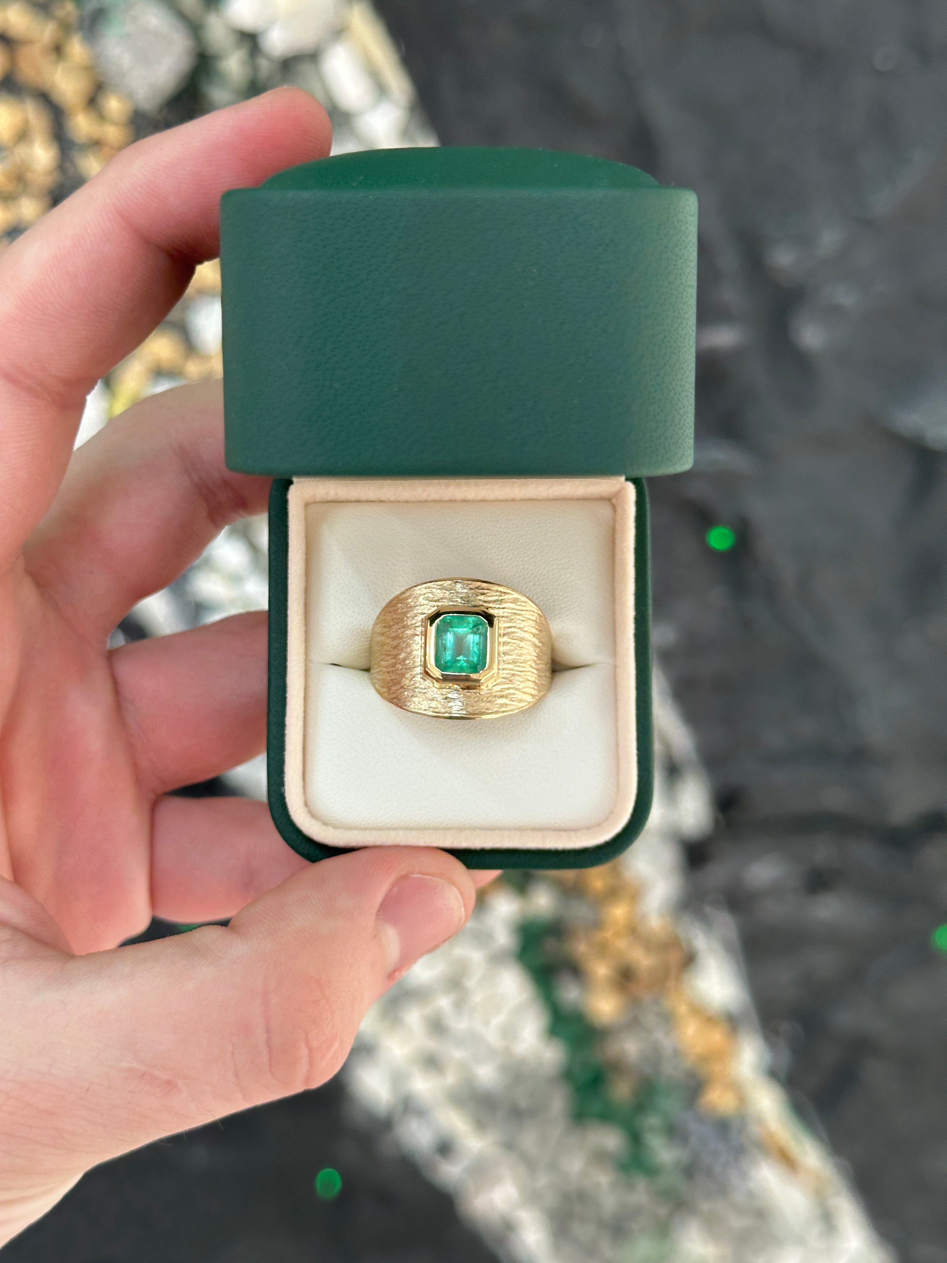 1.30cts 14K Colombian Emerald & Diamond Natural Transparent Mens Ring - JR Colombian Emeralds