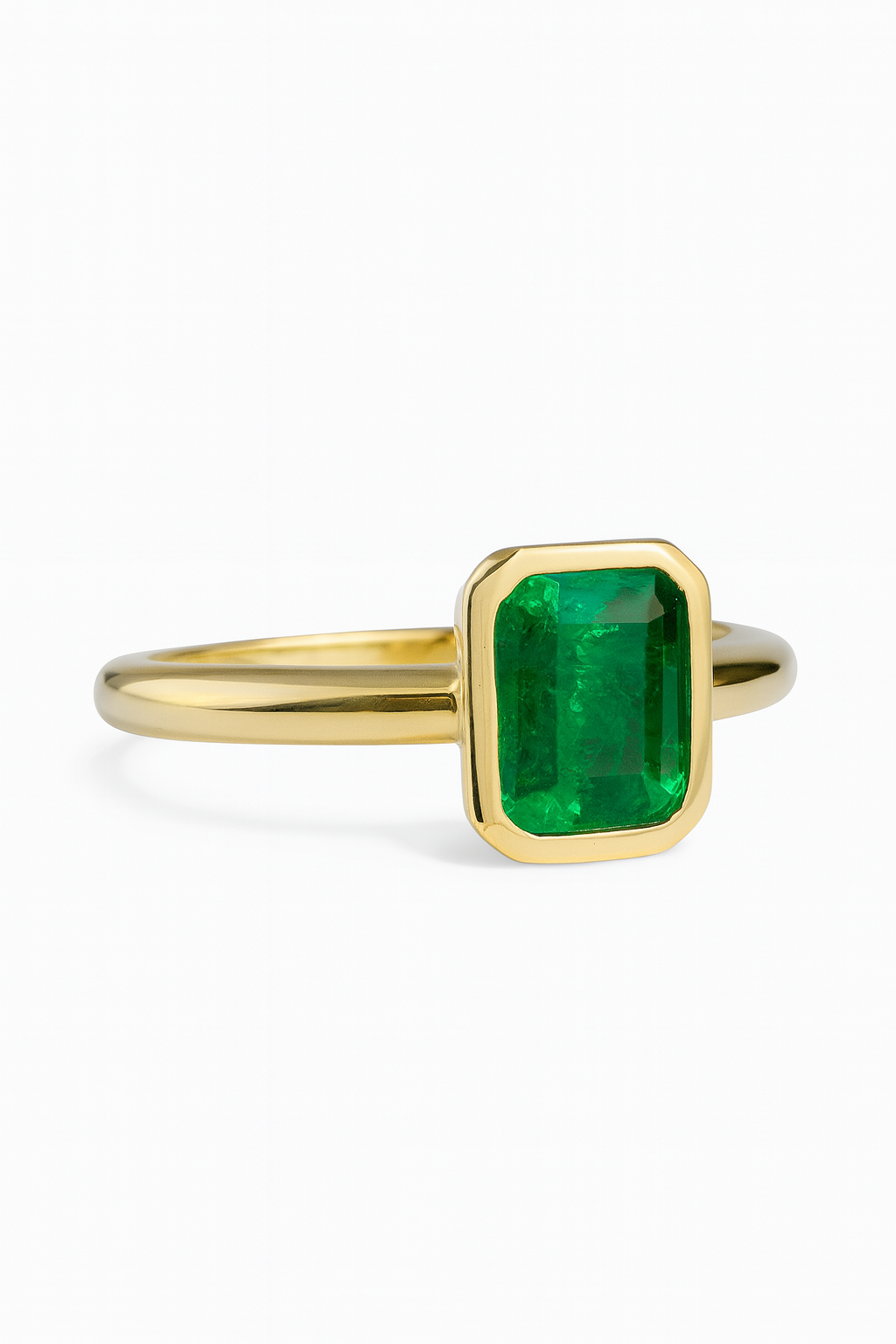 0.39cts Bezel Set AAA+ Muzo Colombian Emerald Solitaire Ring 18K - JR Colombian Emeralds