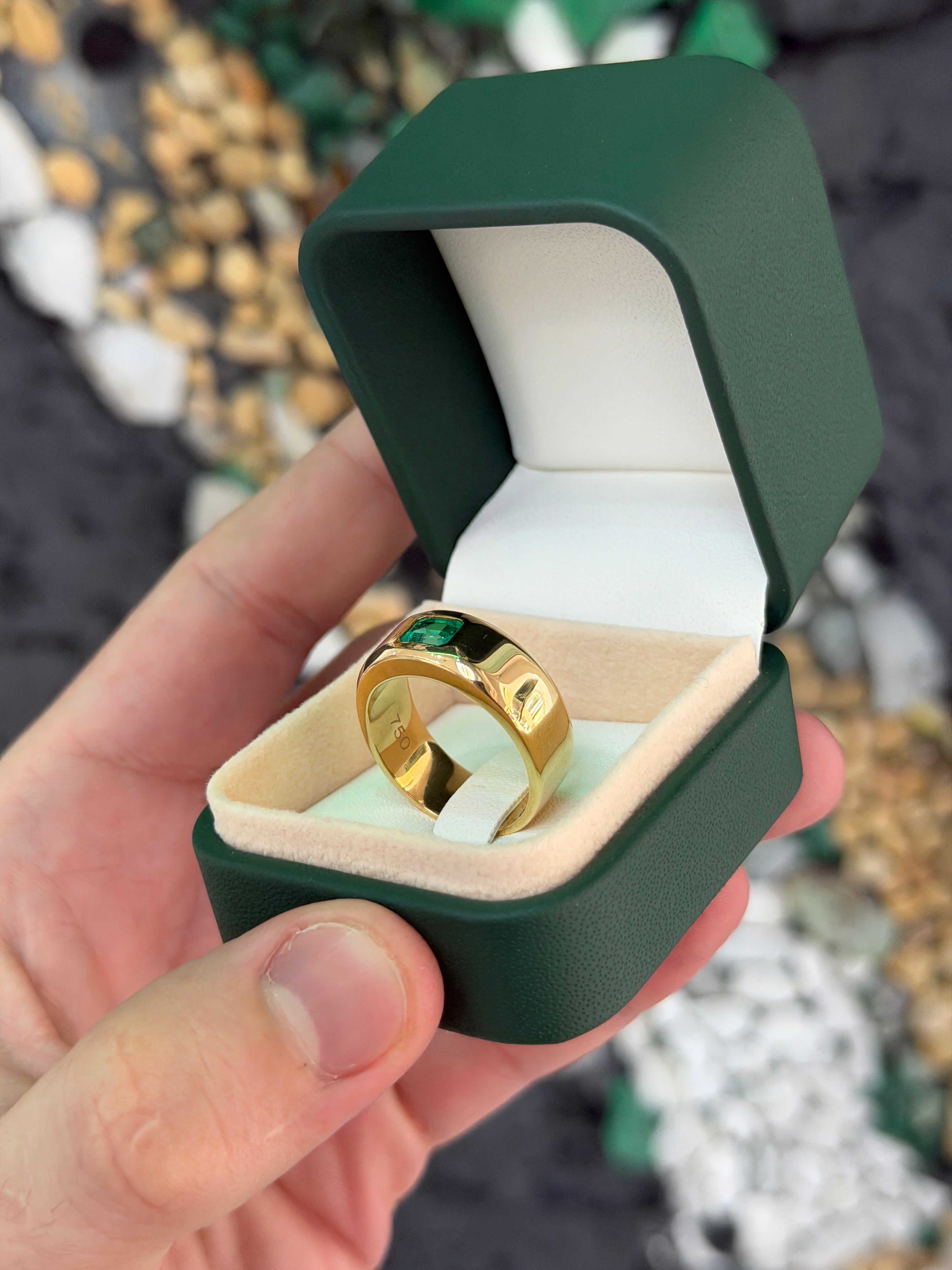 0.94ct 18K AAA Quality Natural Colombian Emerald - Emerald Cut Solitaire Men's Wedding Band Ring