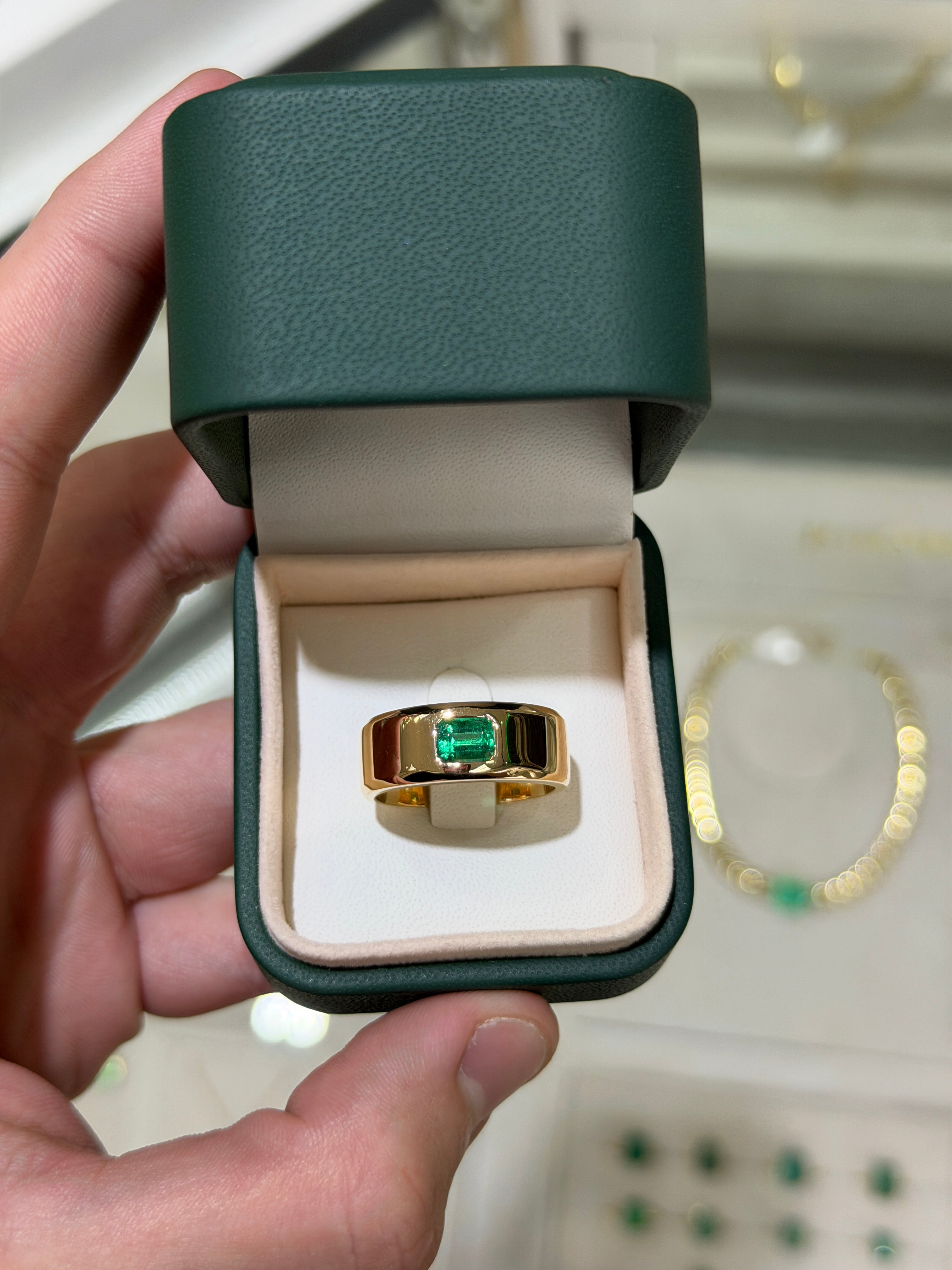 0.94ct 18K AAA Quality Natural Colombian Emerald - Emerald Cut Solitaire Men's Wedding Band Ring