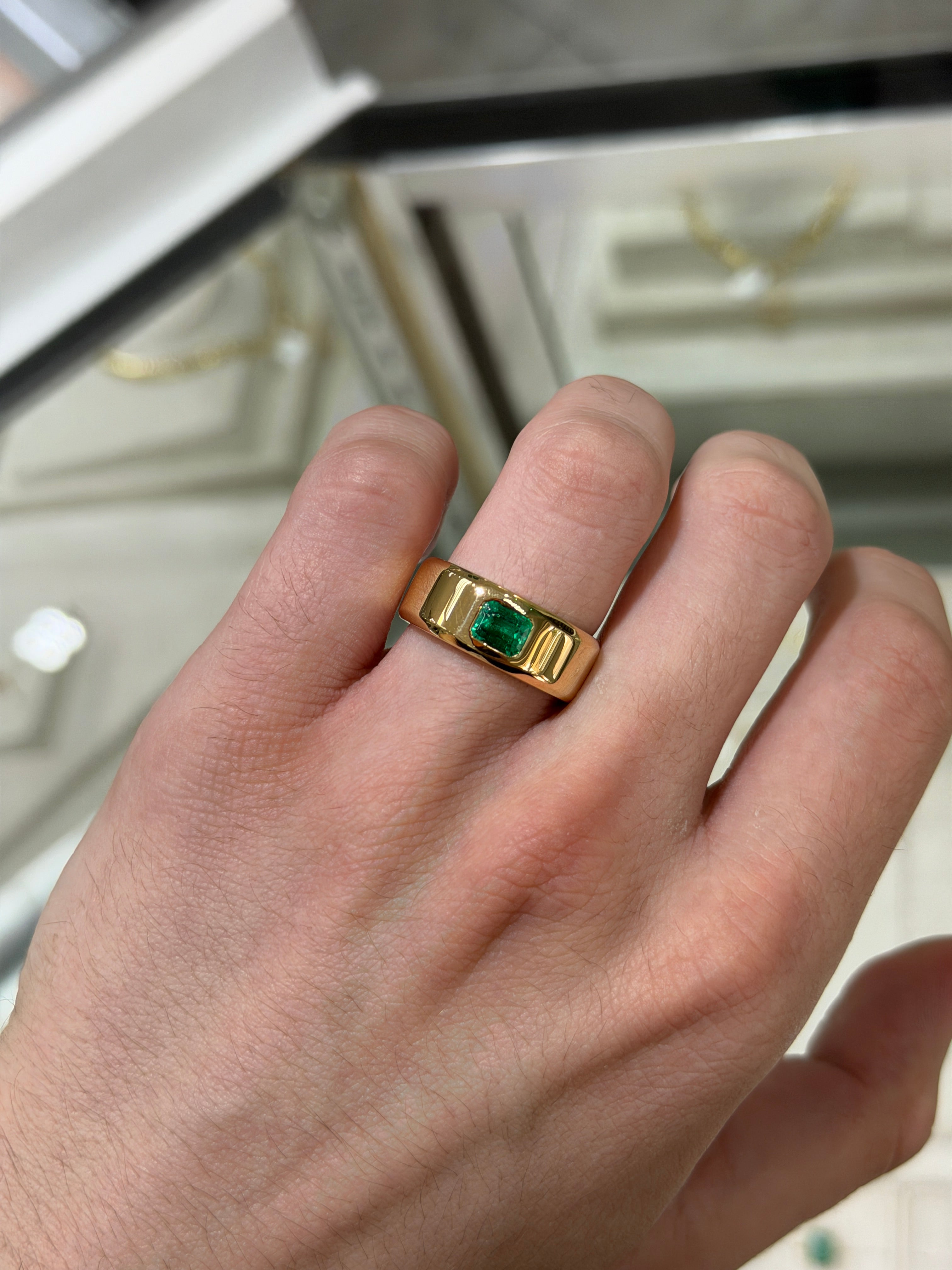 0.94ct 18K AAA Quality Natural Colombian Emerald - Emerald Cut Solitaire Men's Wedding Band Ring