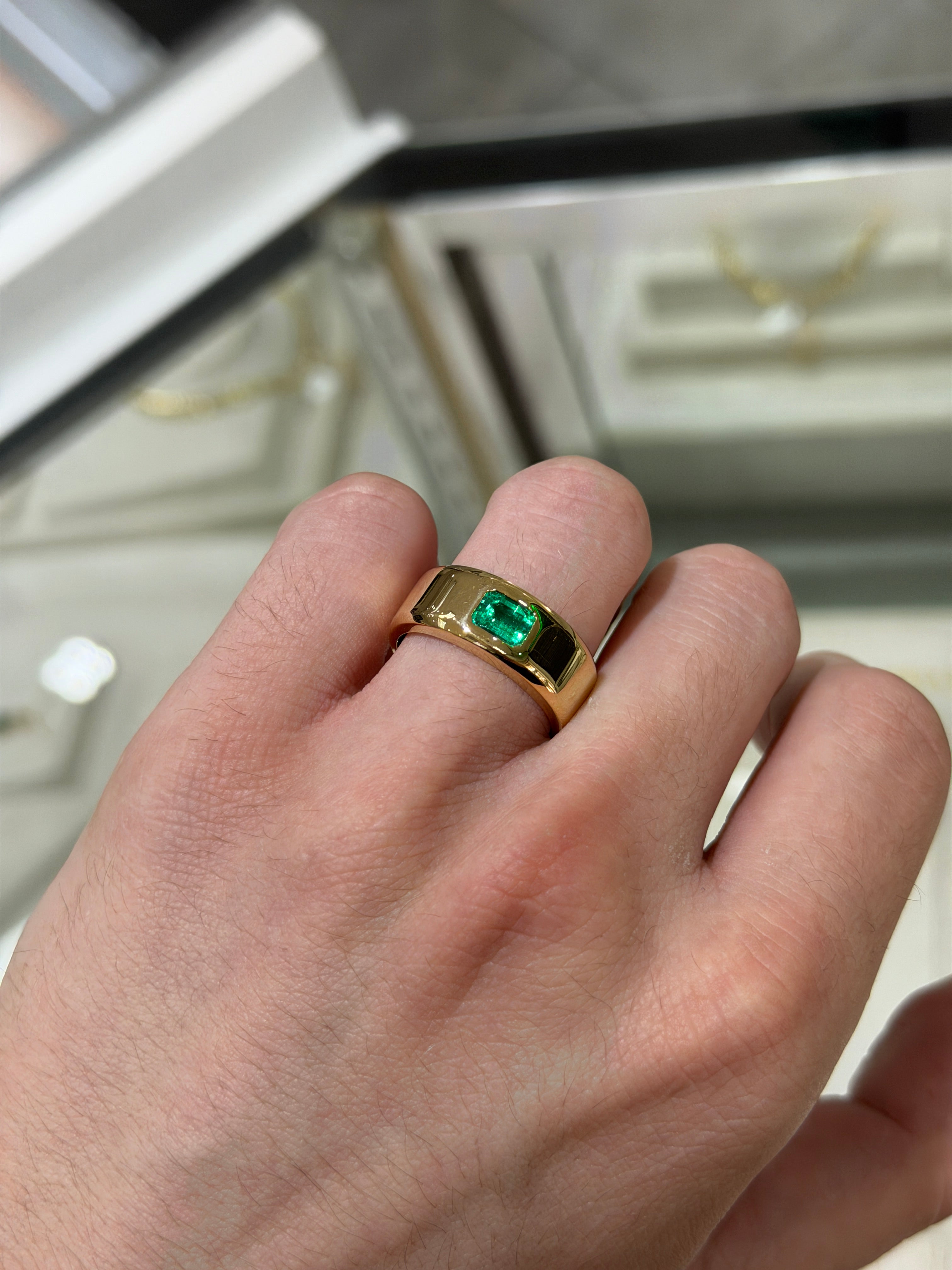 0.94ct 18K AAA Quality Natural Colombian Emerald - Emerald Cut Solitaire Men's Wedding Band Ring