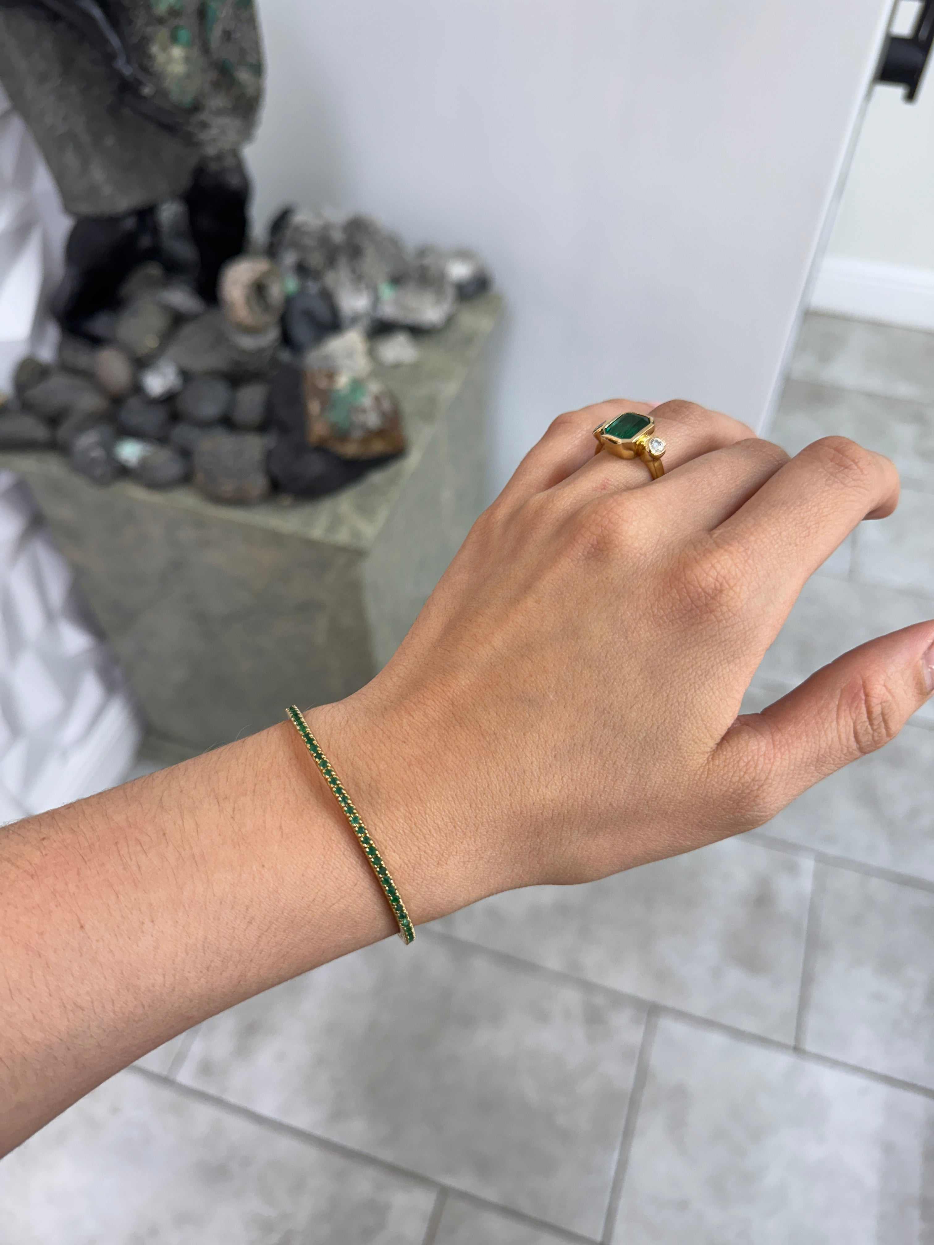 18K Gold Natural Emerald Stretchy Tennis Bracelet - JR Colombian Emeralds