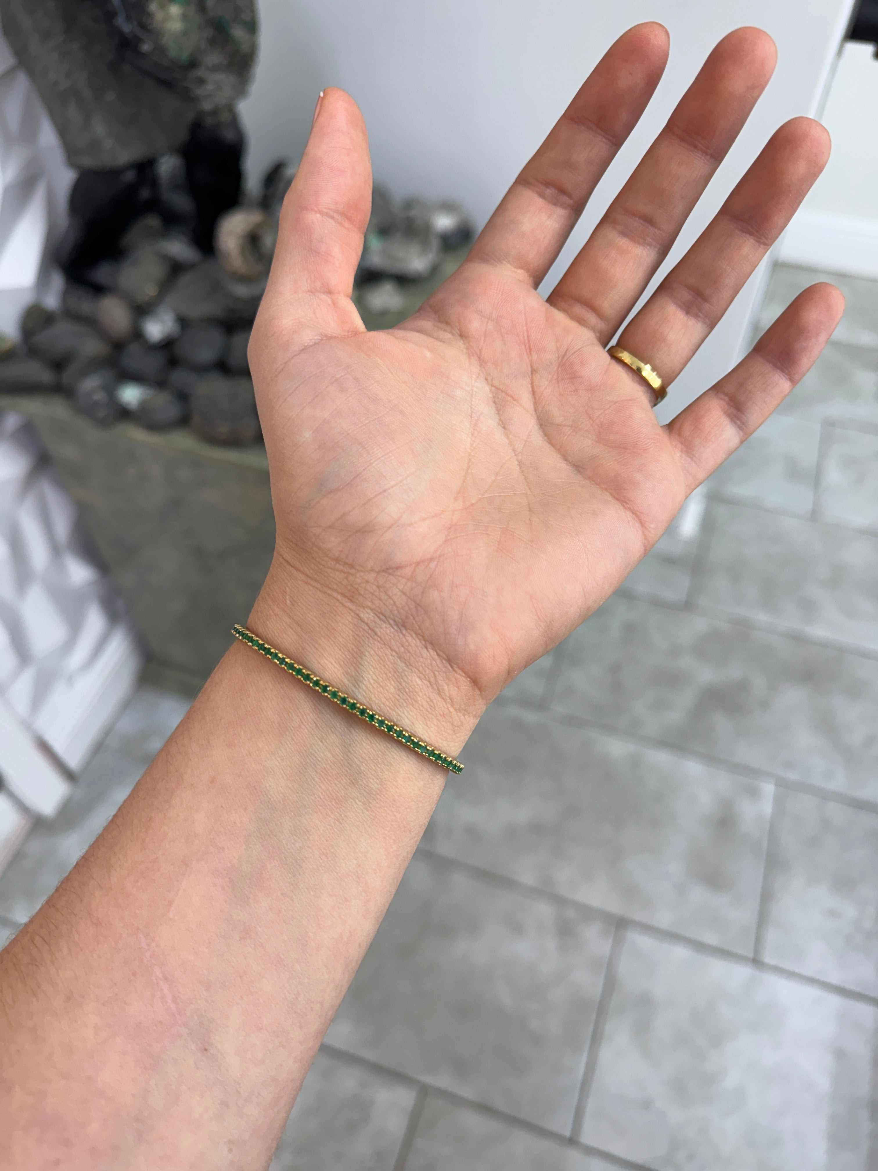 18K Gold Natural Emerald Stretchy Tennis Bracelet - JR Colombian Emeralds