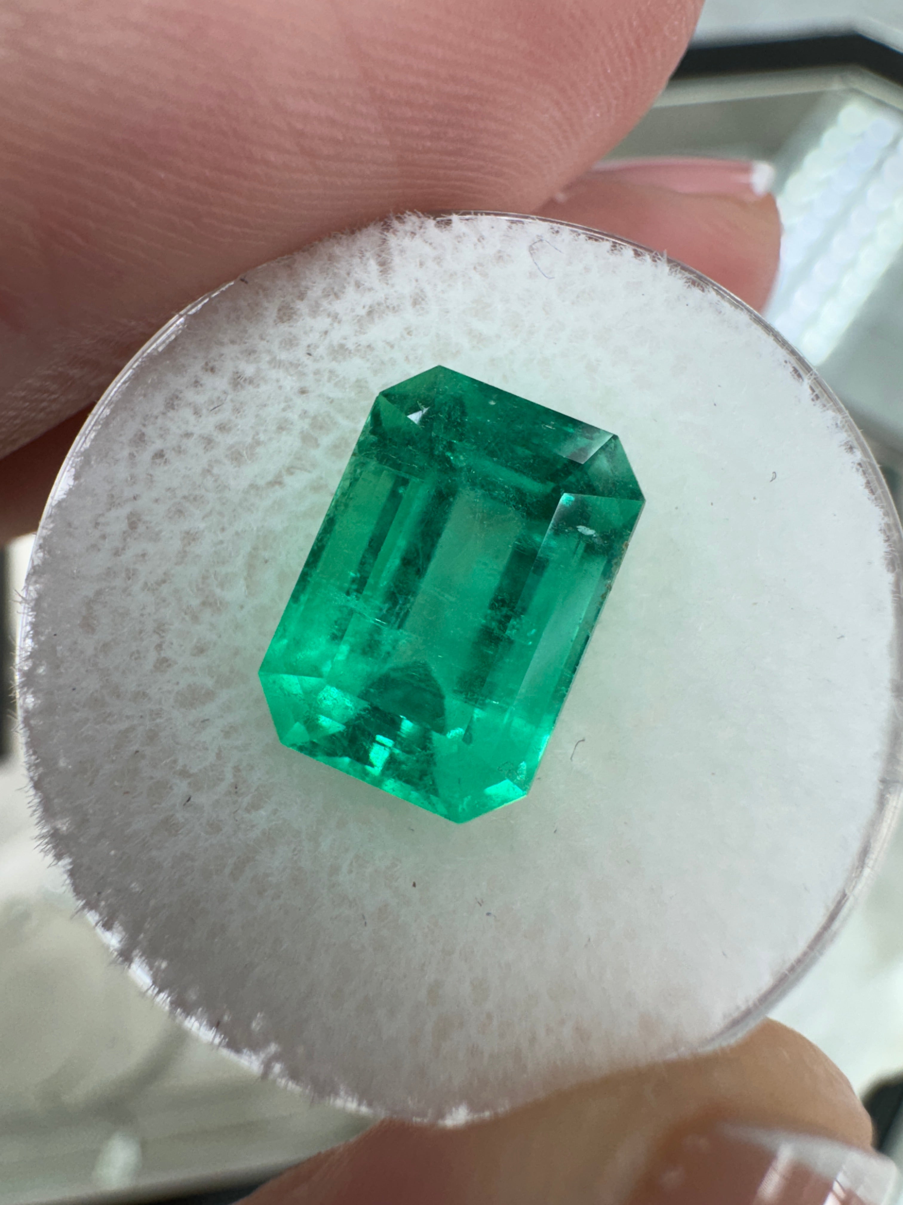 5.46 Carat 11.5x8 Medium Green Natural Colombian Emerald-Emerald Cut Gemstone