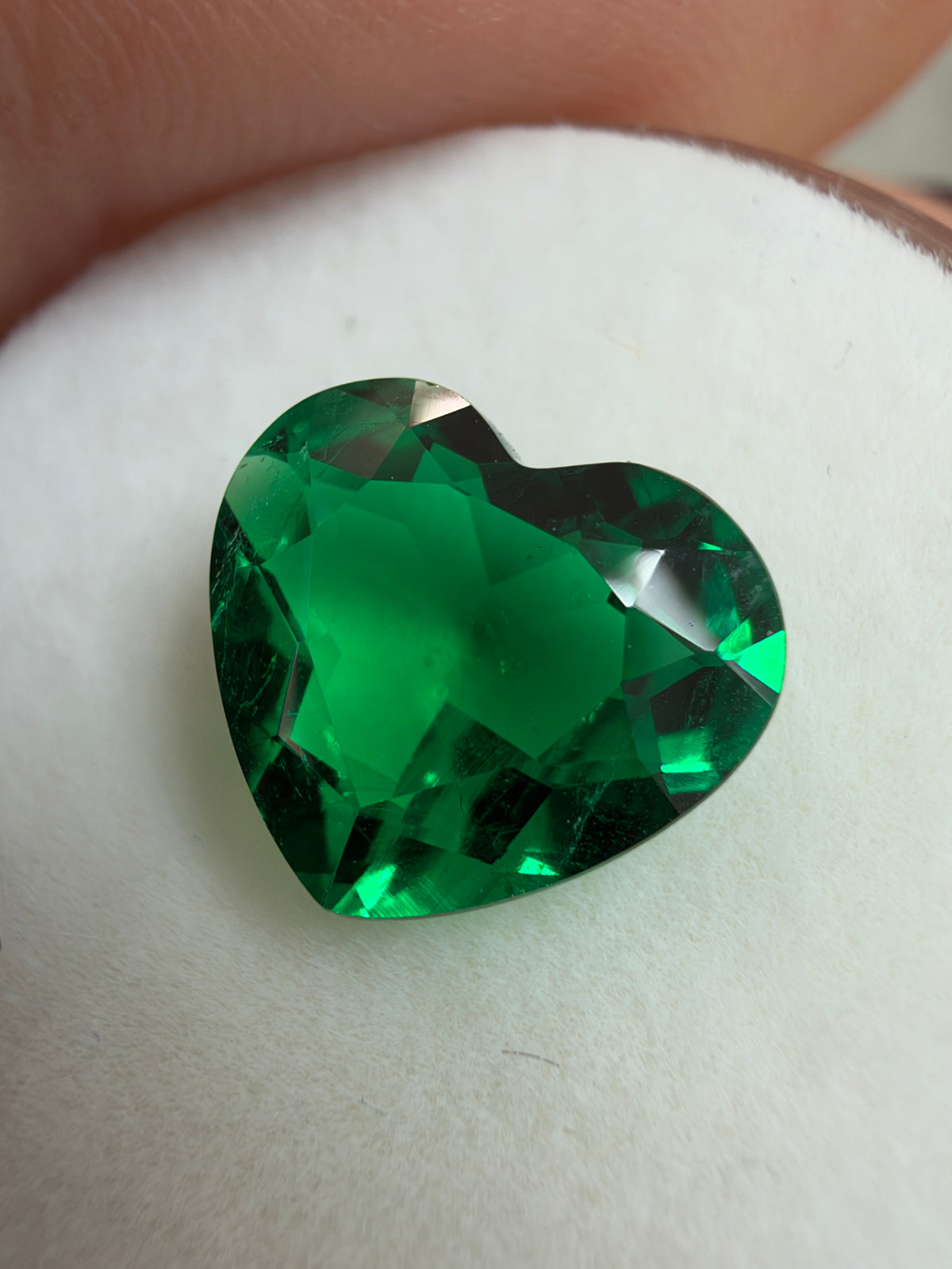 1.85 Carat 8.5x9.5 AAA+ Vivid Green Natural Loose Colombian Emerald-Heart Cut