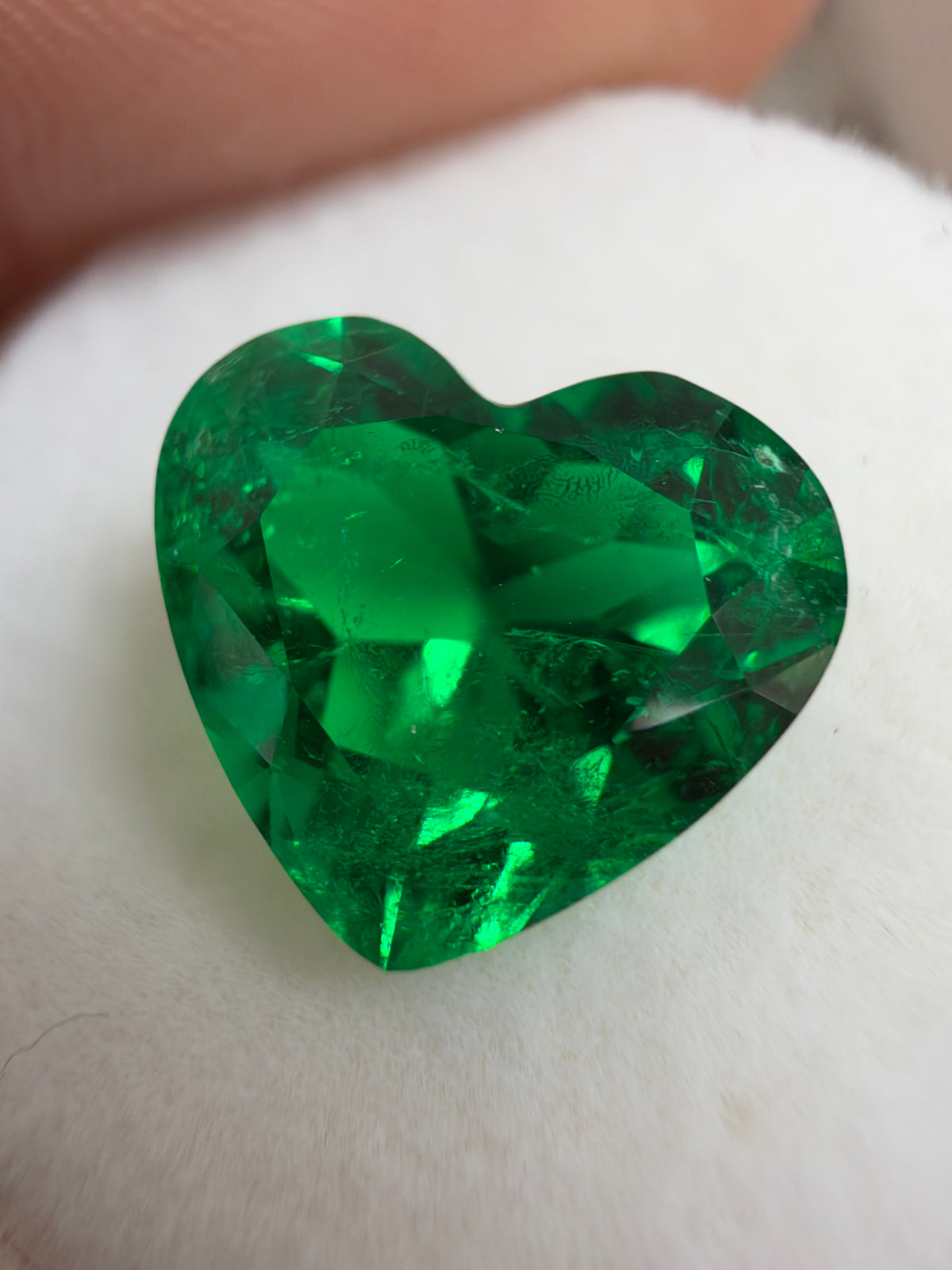 3.27 Carat 10x11 AAA+ Investment Grade Vivid Green Natural Loose Colombian Emerald-Heart Cut