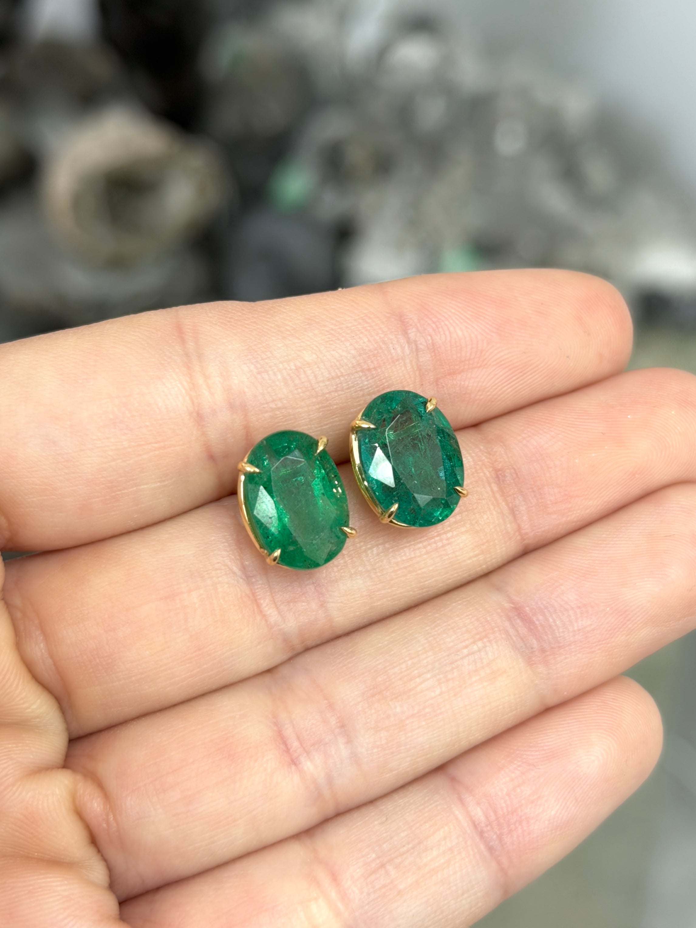 11.90tcw Classic Green Oval Emerald Solitaire Stud Earrings 18K - JR Colombian Emeralds