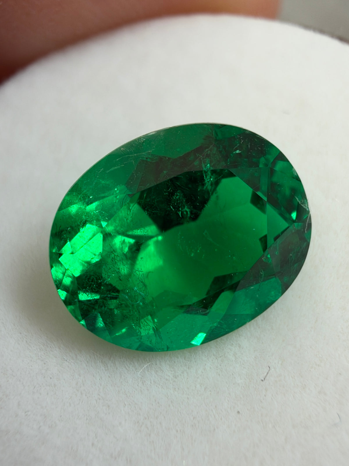 2.50 Carat 10x8 Investment Grade Natural Loose Colombian Emerald-Oval Cut