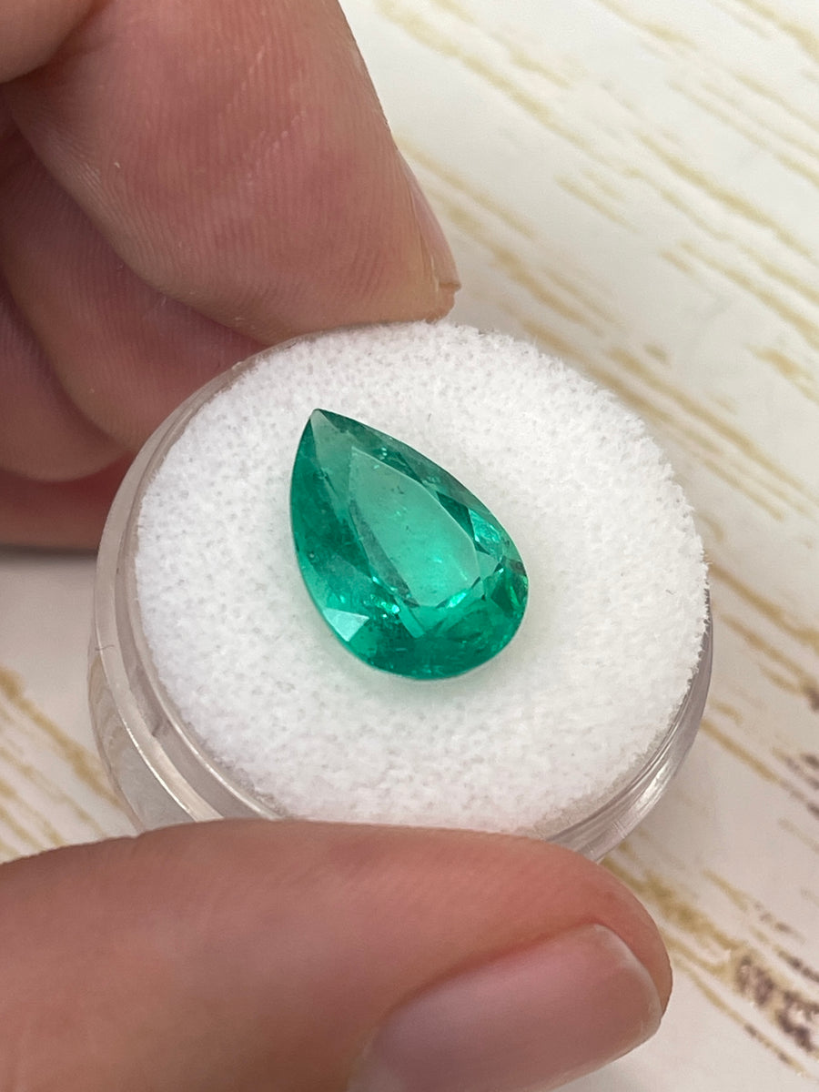 High-Quality 4.91-Carat Pear-Shaped Colombian Emerald - Green Hue