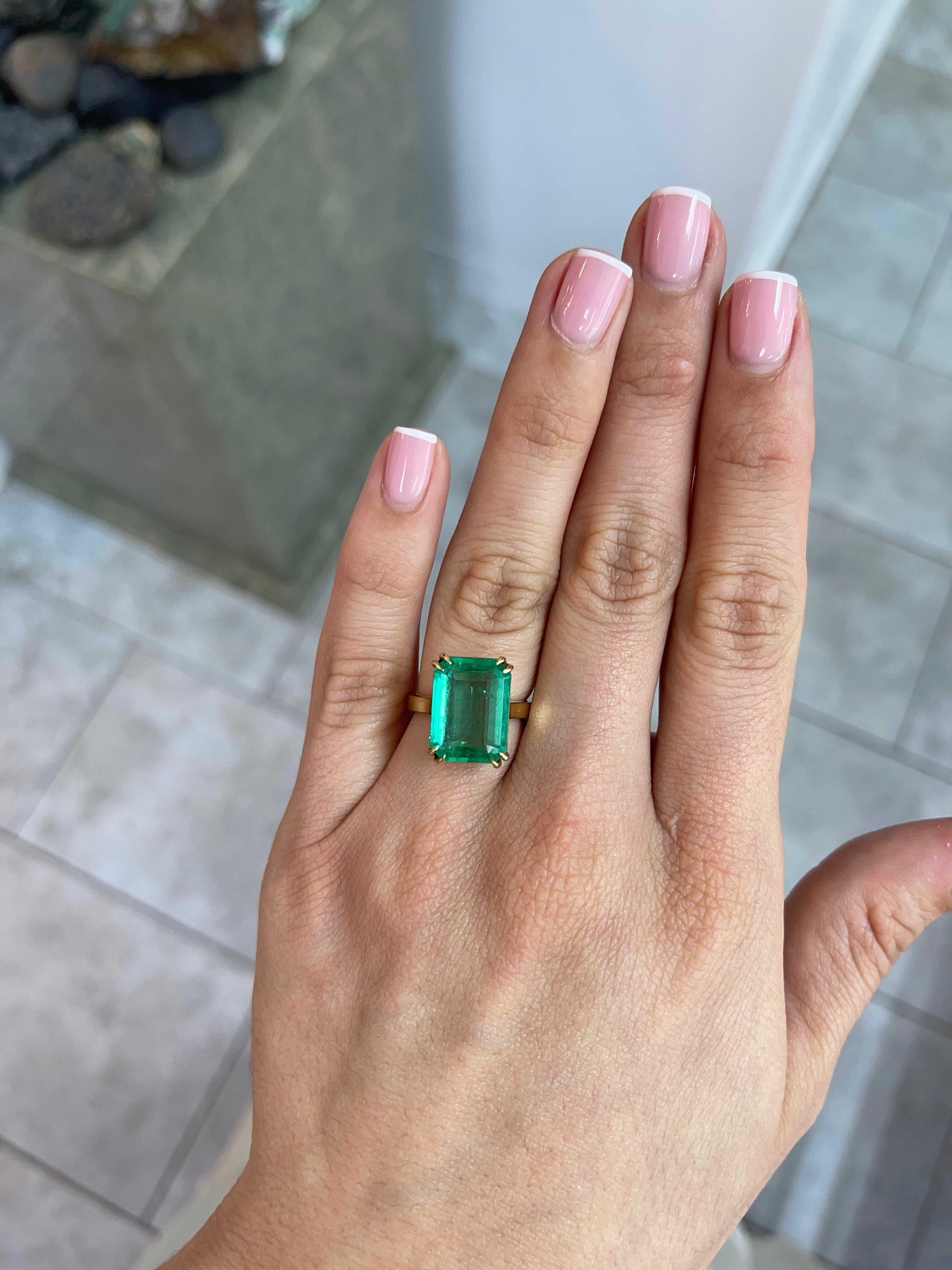 10.58cts GIA Certified Large Statement Colombian Emerald Solitaire Ring 18K - JR Colombian Emeralds