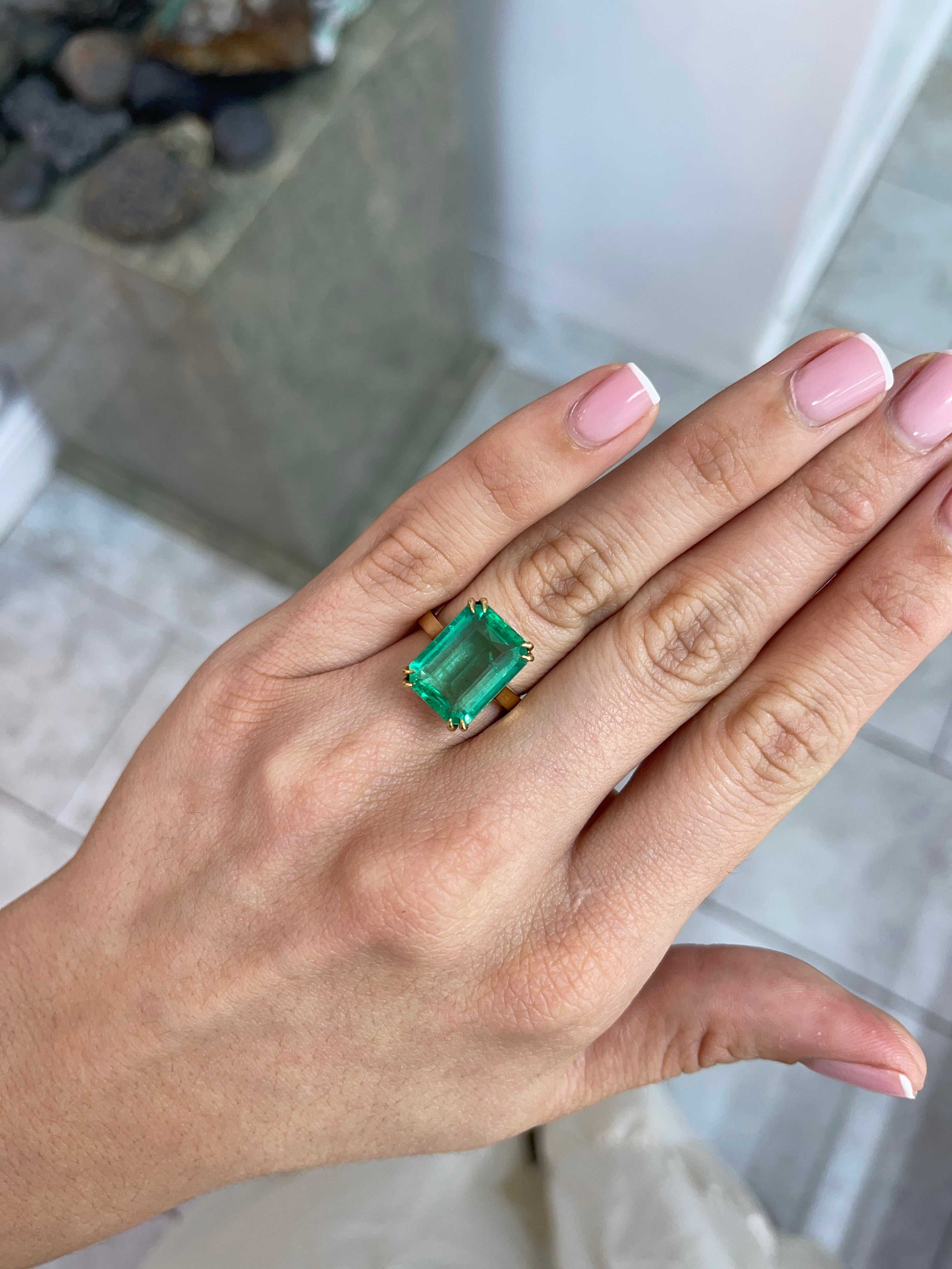 10.58cts GIA Certified Large Statement Colombian Emerald Solitaire Ring 18K - JR Colombian Emeralds