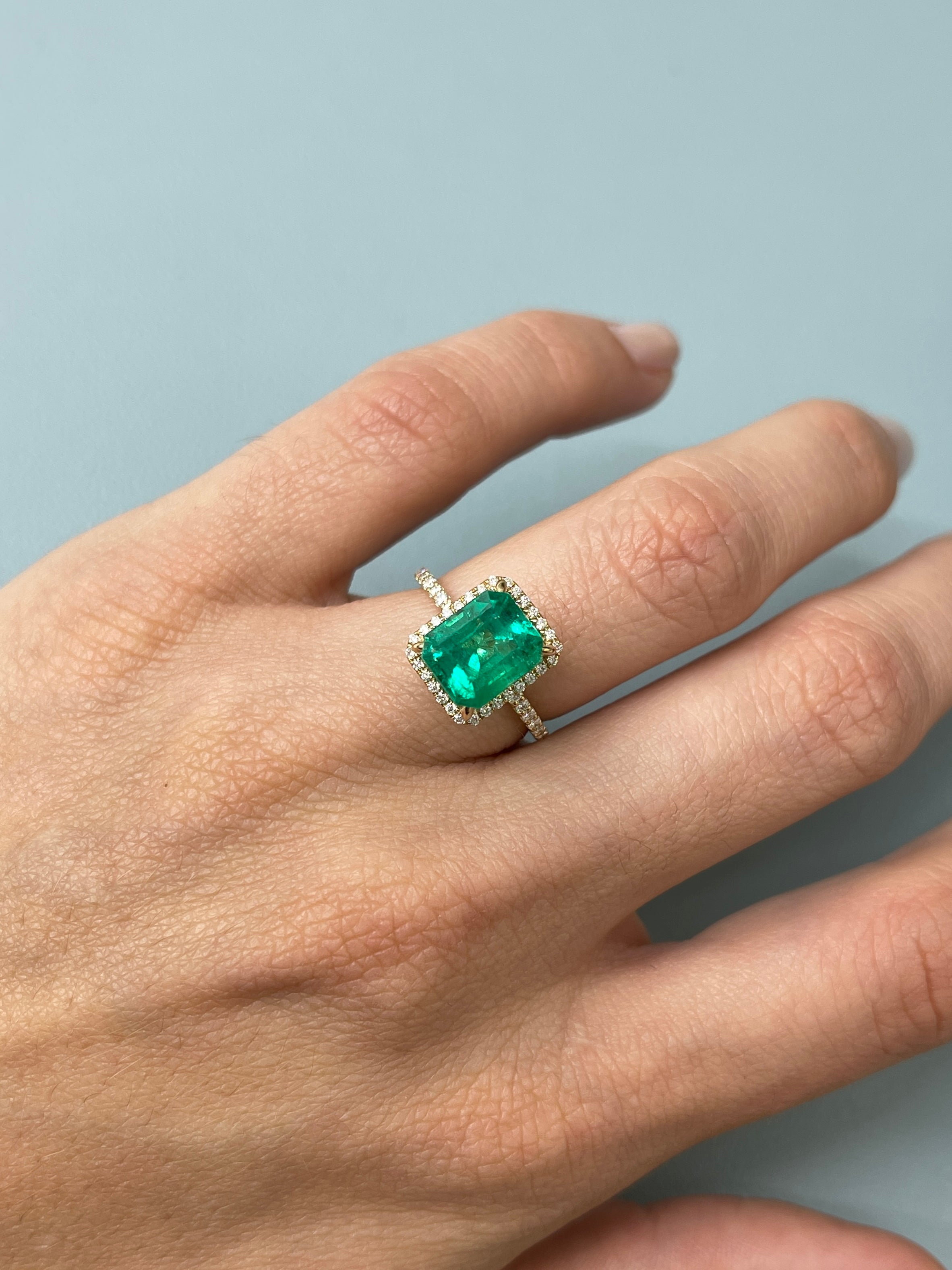 3.43 Carat AAA+ Vivid Bluish Green Natural Loose Colombian Emerald-Emerald Cut - JR Colombian Emeralds