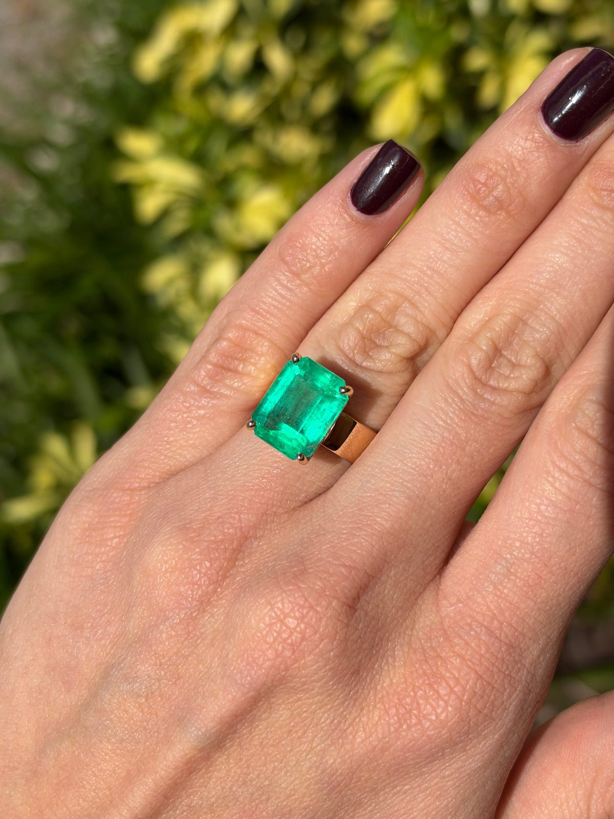 8.66ct 18K Glowing Muzo Emerald Cut Colombian Emerald 6mm Wide Band Solitaire Ring