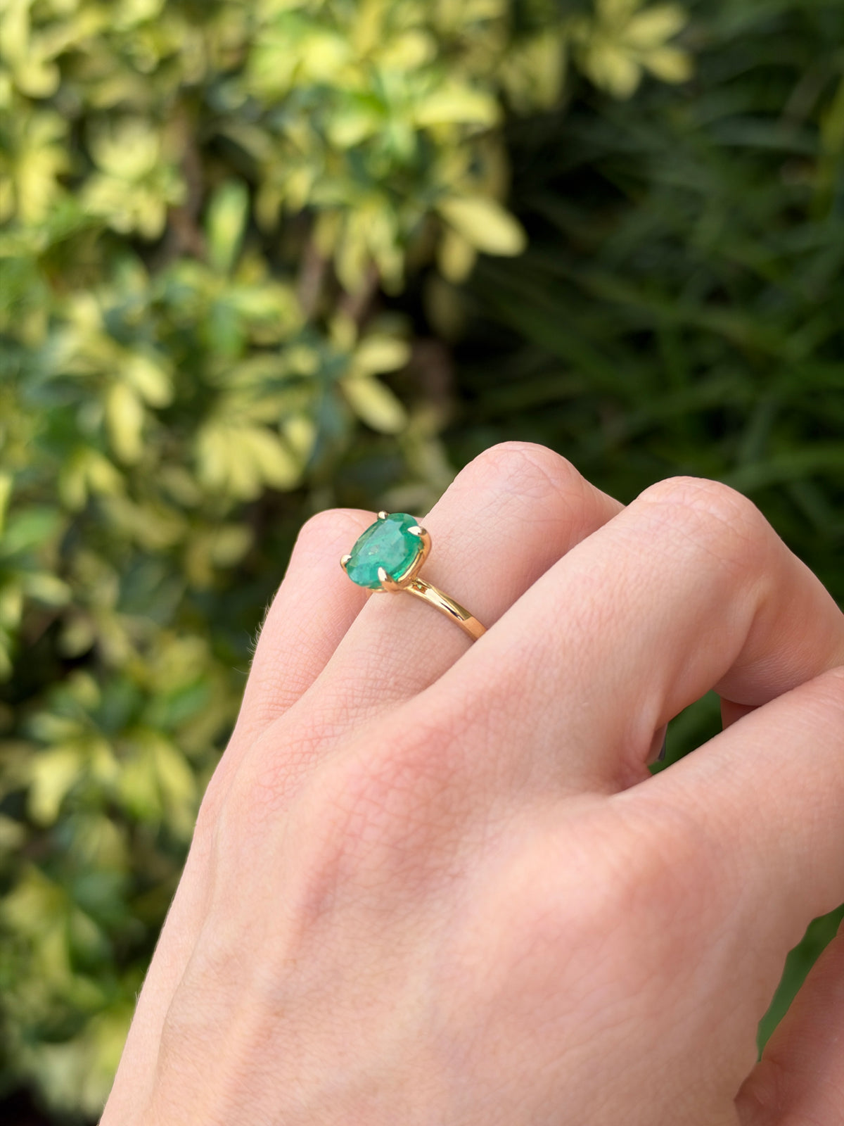 2.37ct 14K Natural Medium Green Oval Solitaire Four Prong Ring