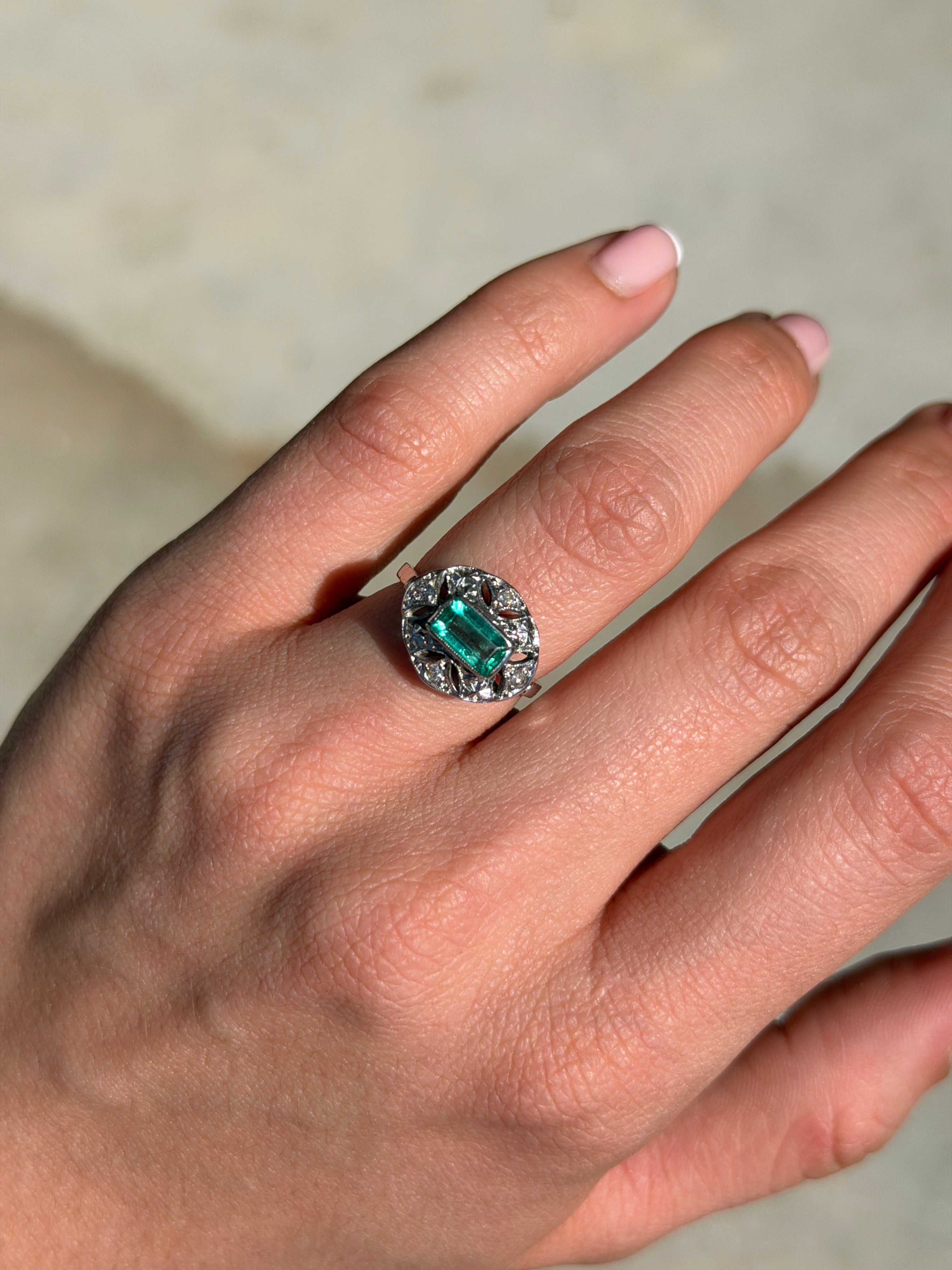 2.07tcw 14K Vintage Art Deco Colombian Emerald & Single Cut Diamond Floral Ring