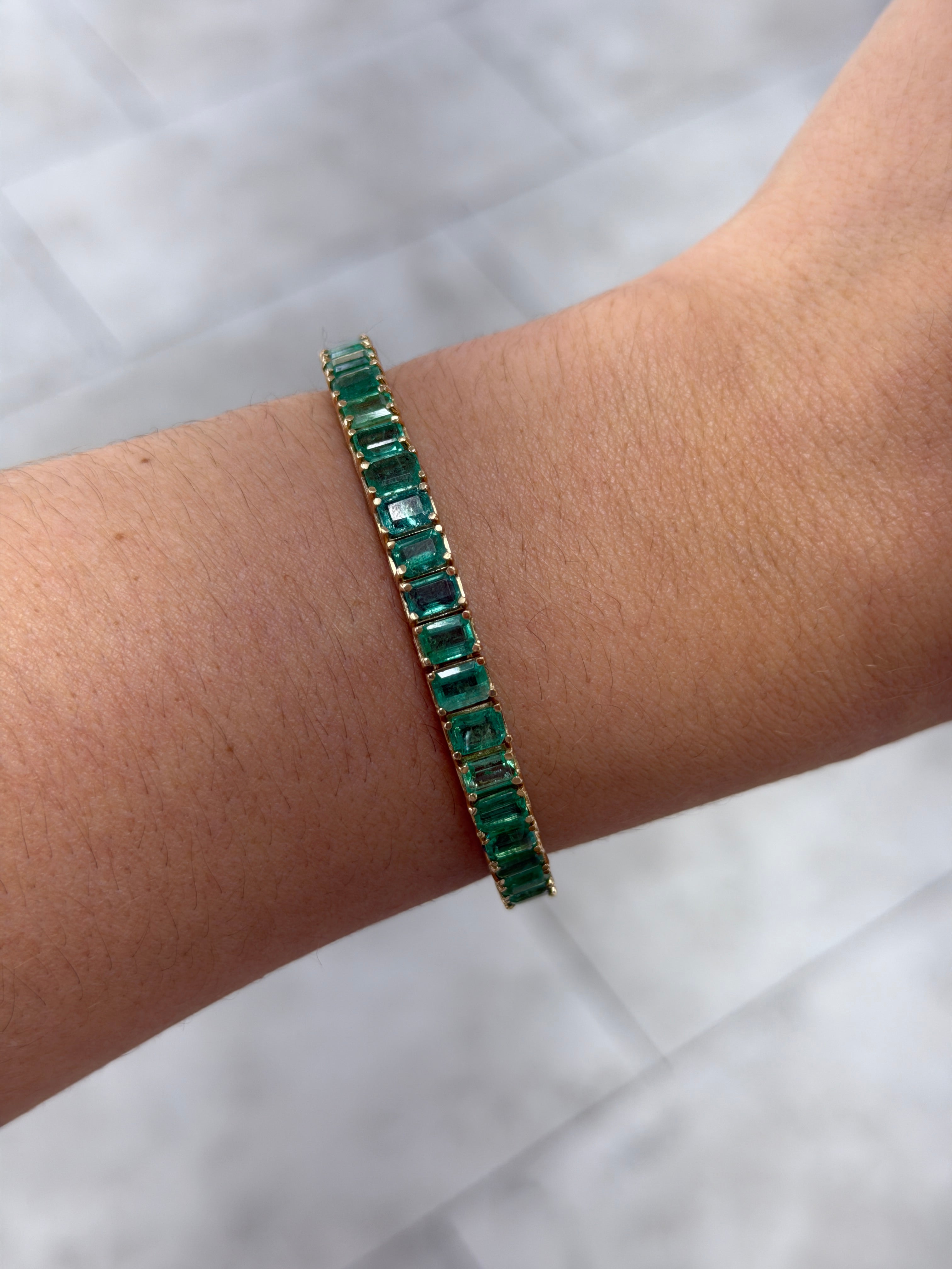 17.20tcw Natural Emerald Cut Emerald Tennis Bracelet- 7 Inches - JR Colombian Emeralds