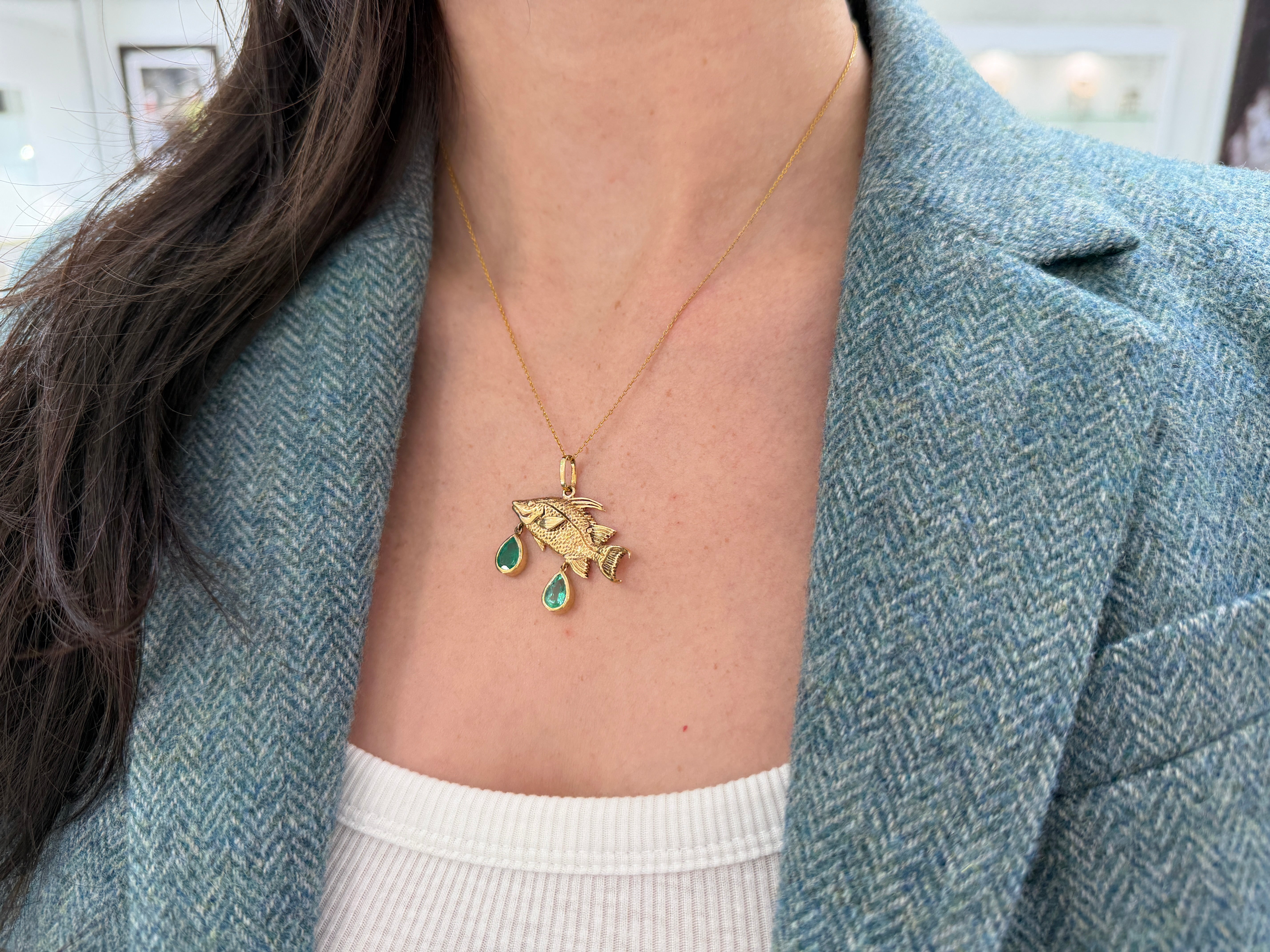 2.0tcw 14K Hog Fish Emerald Pendant