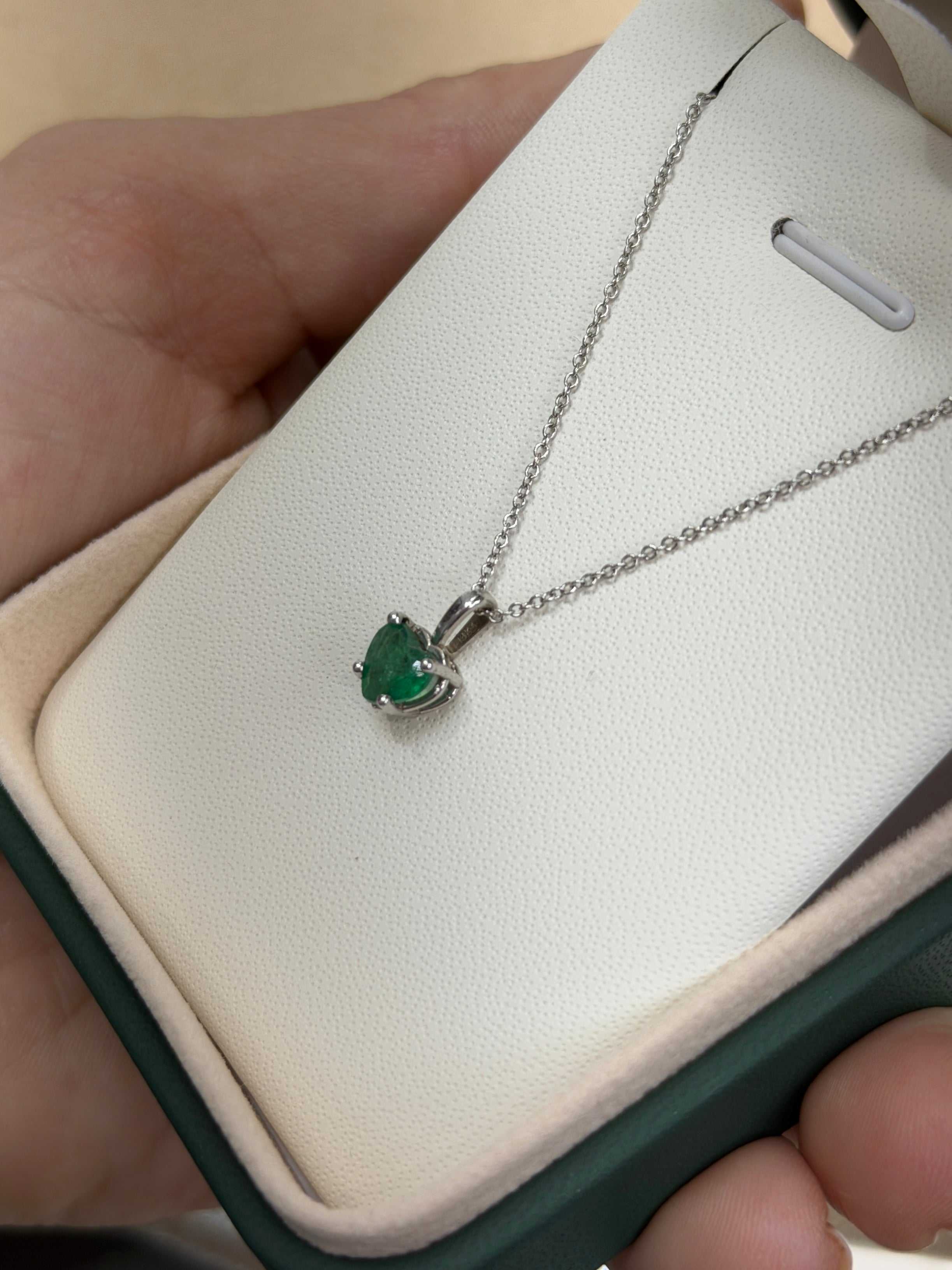 0.90 Carat Heart Cut Dark Green Colombian Emerald Pendant 14K - JR Colombian Emeralds