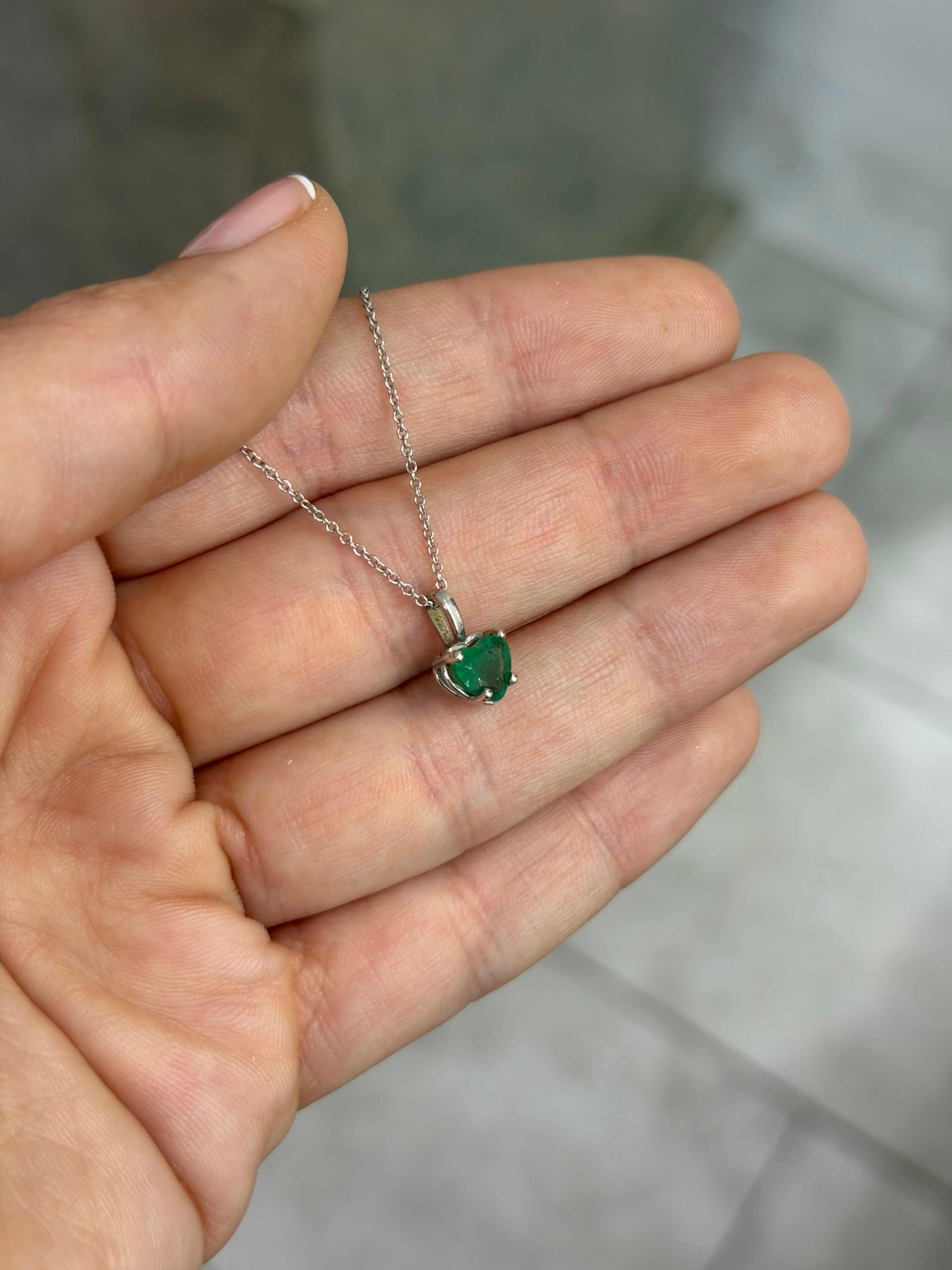 0.90 Carat Heart Cut Dark Green Colombian Emerald Pendant 14K - JR Colombian Emeralds