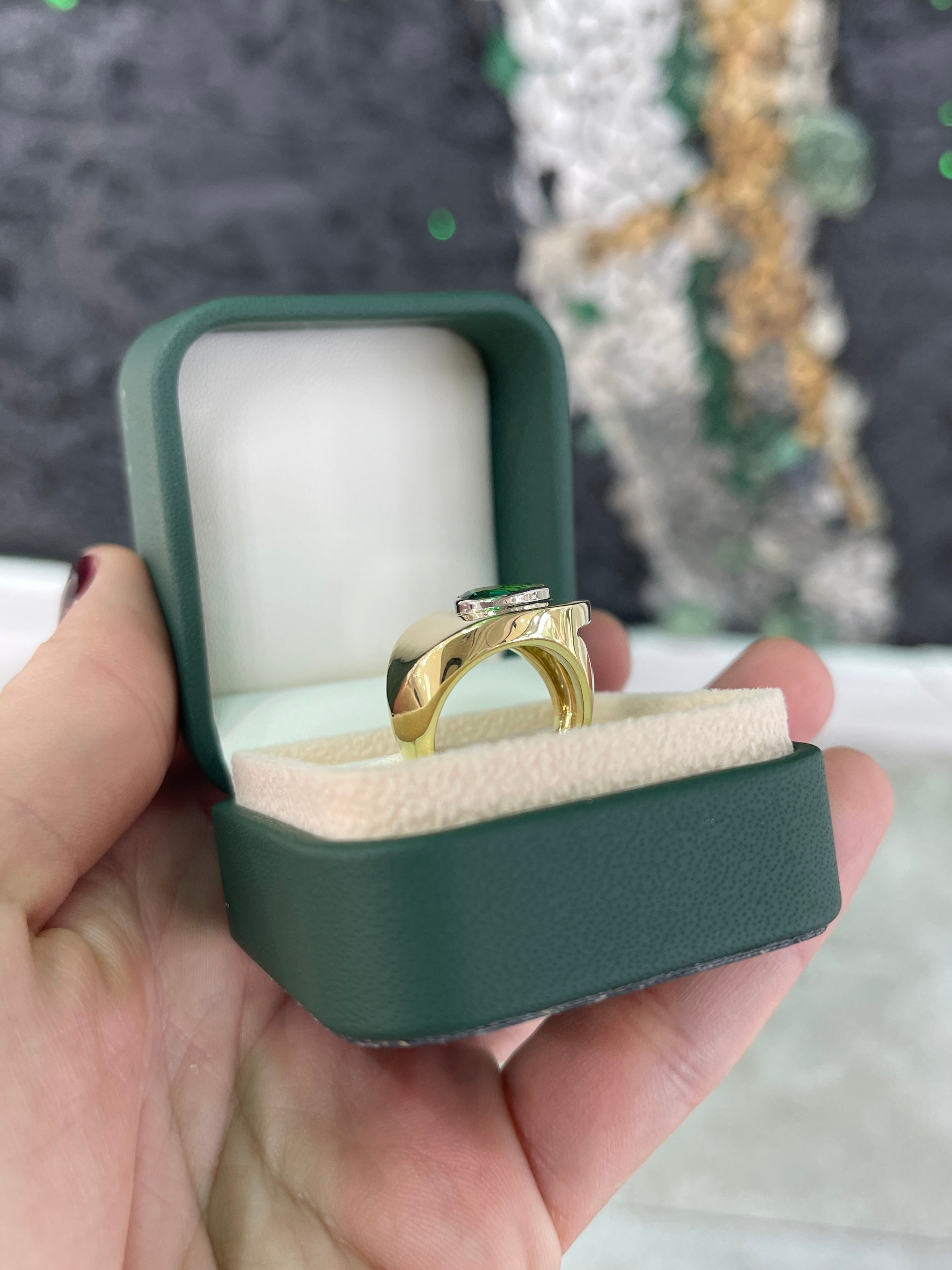 1.07cts XL East to West Pear Emerald Bezel Gypsy Ring 18K Two-Toned - JR Colombian Emeralds