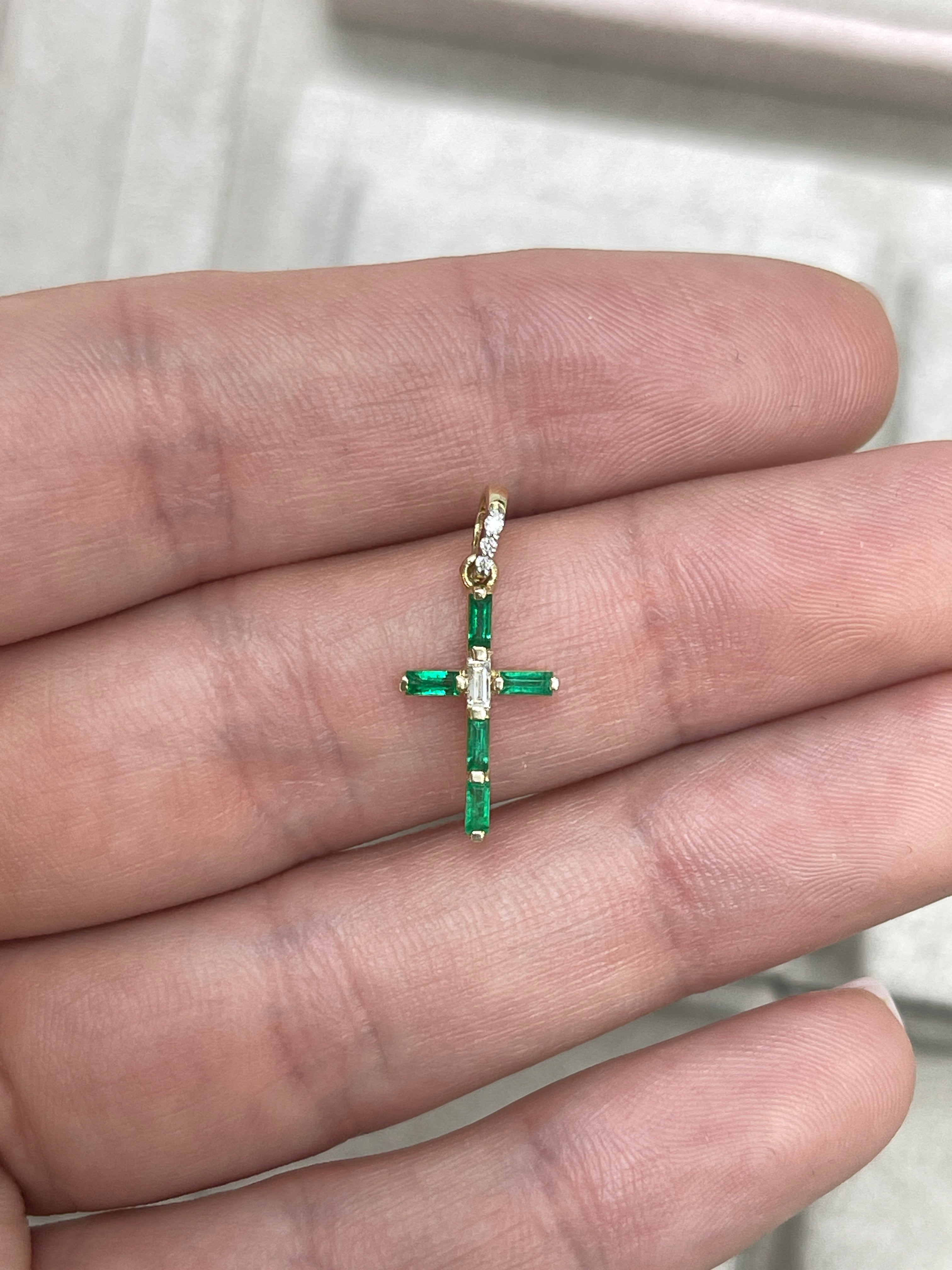 Emerald Cross Pendant with Baguette Diamond & Round Diamonds in 14K Gold – Religious Fine Jewelry