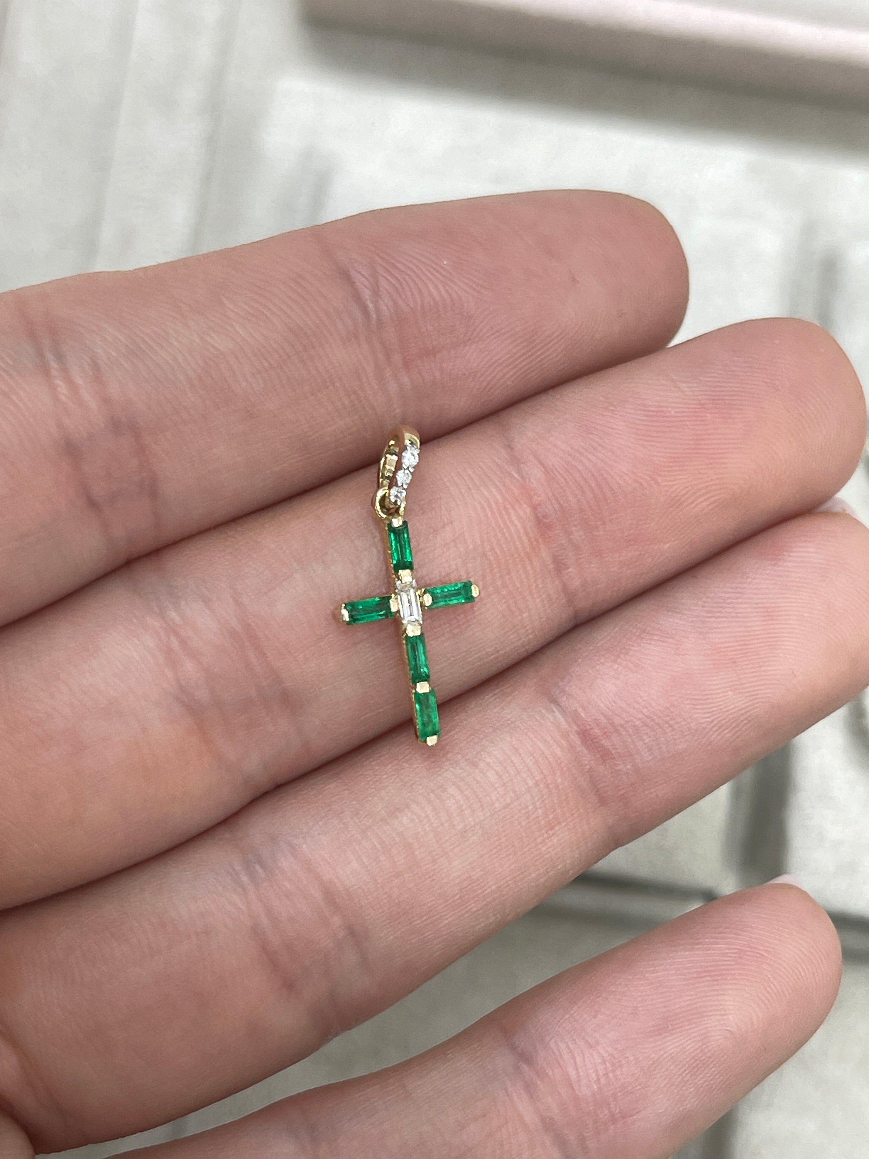 Emerald Cross Pendant with Baguette Diamond & Round Diamonds in 14K Gold – Religious Fine Jewelry