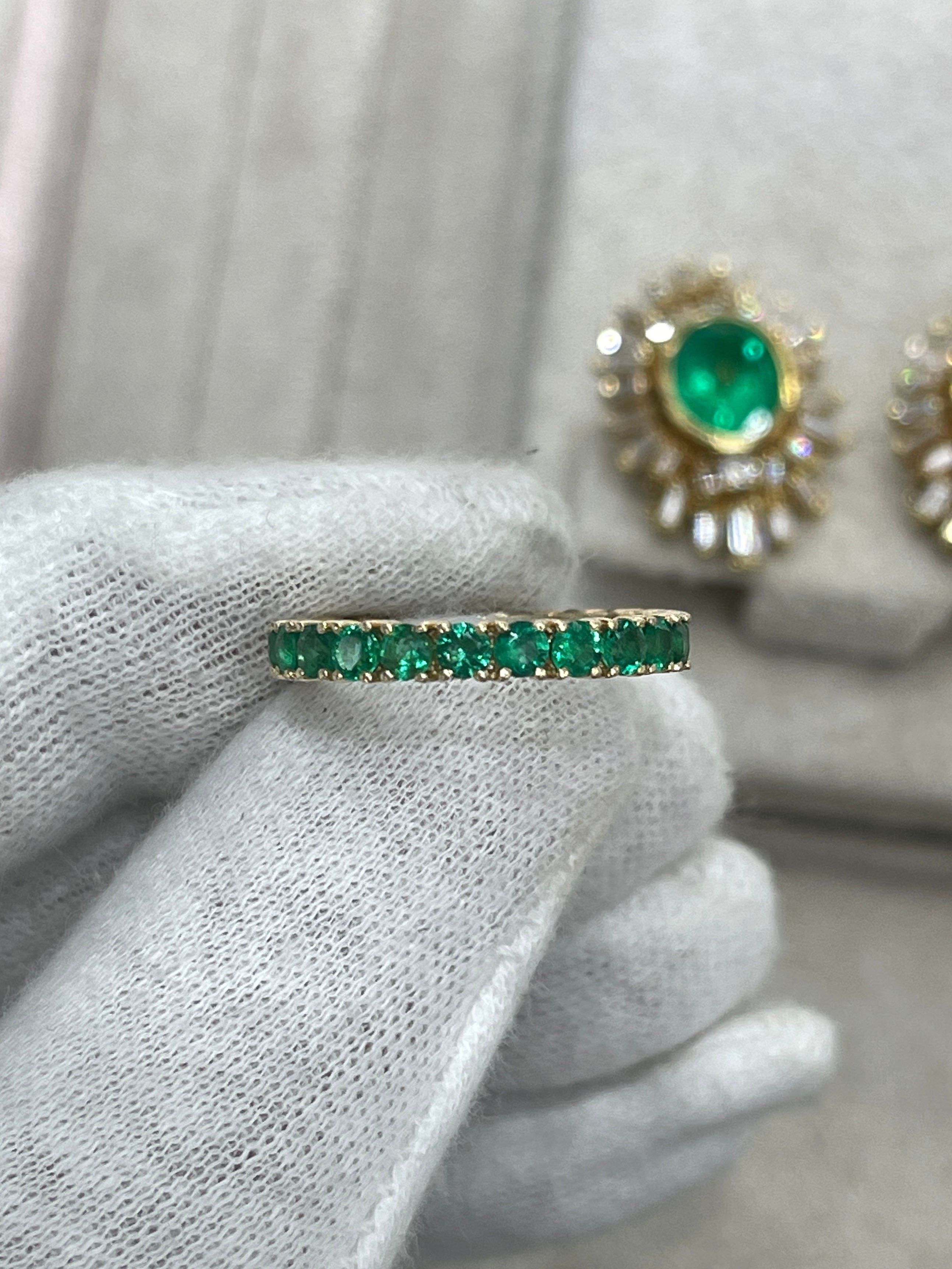 Half Round Emerald & Half Round Diamond Eternity Band 14K Gold- Size 7 - JR Colombian Emeralds