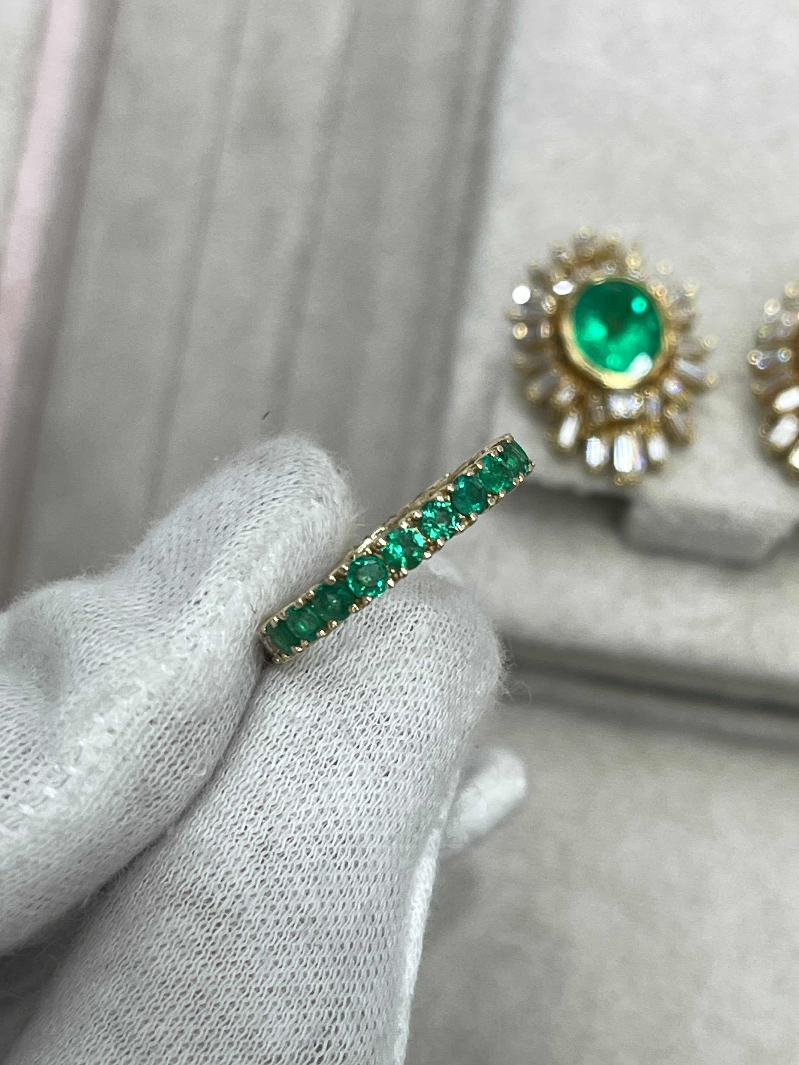 Half Round Emerald & Half Round Diamond Eternity Band 14K Gold- Size 7 - JR Colombian Emeralds
