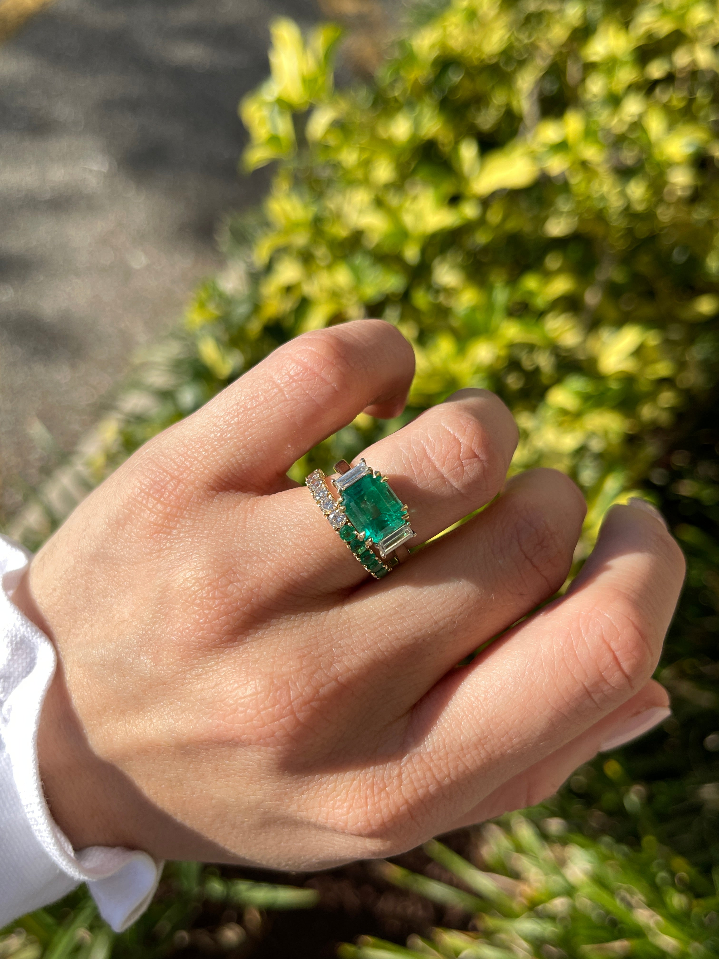 Half Round Emerald & Half Round Diamond Eternity Band 14K Gold- Size 7 - JR Colombian Emeralds