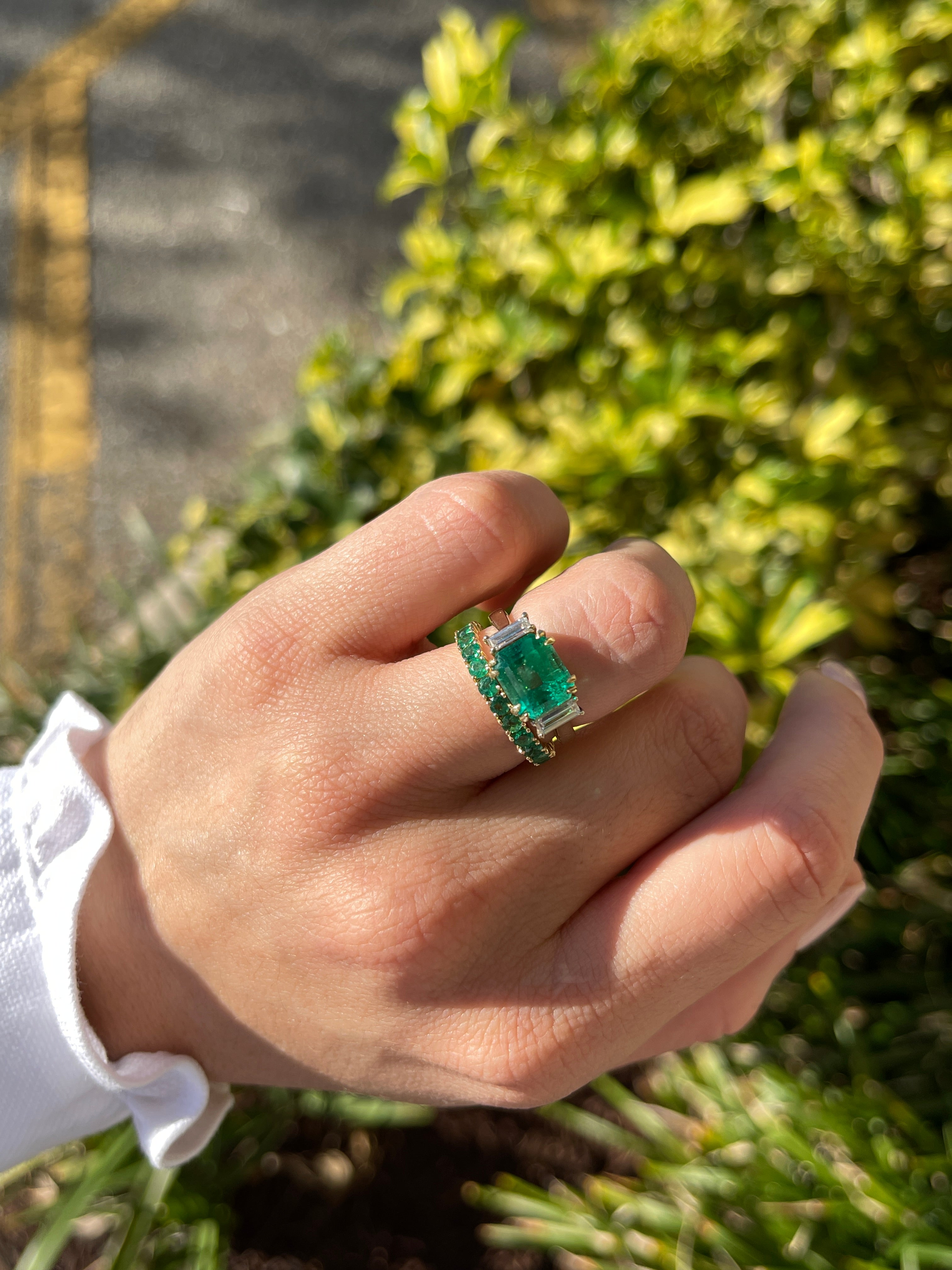 Half Round Emerald & Half Round Diamond Eternity Band 14K Gold- Size 7 - JR Colombian Emeralds