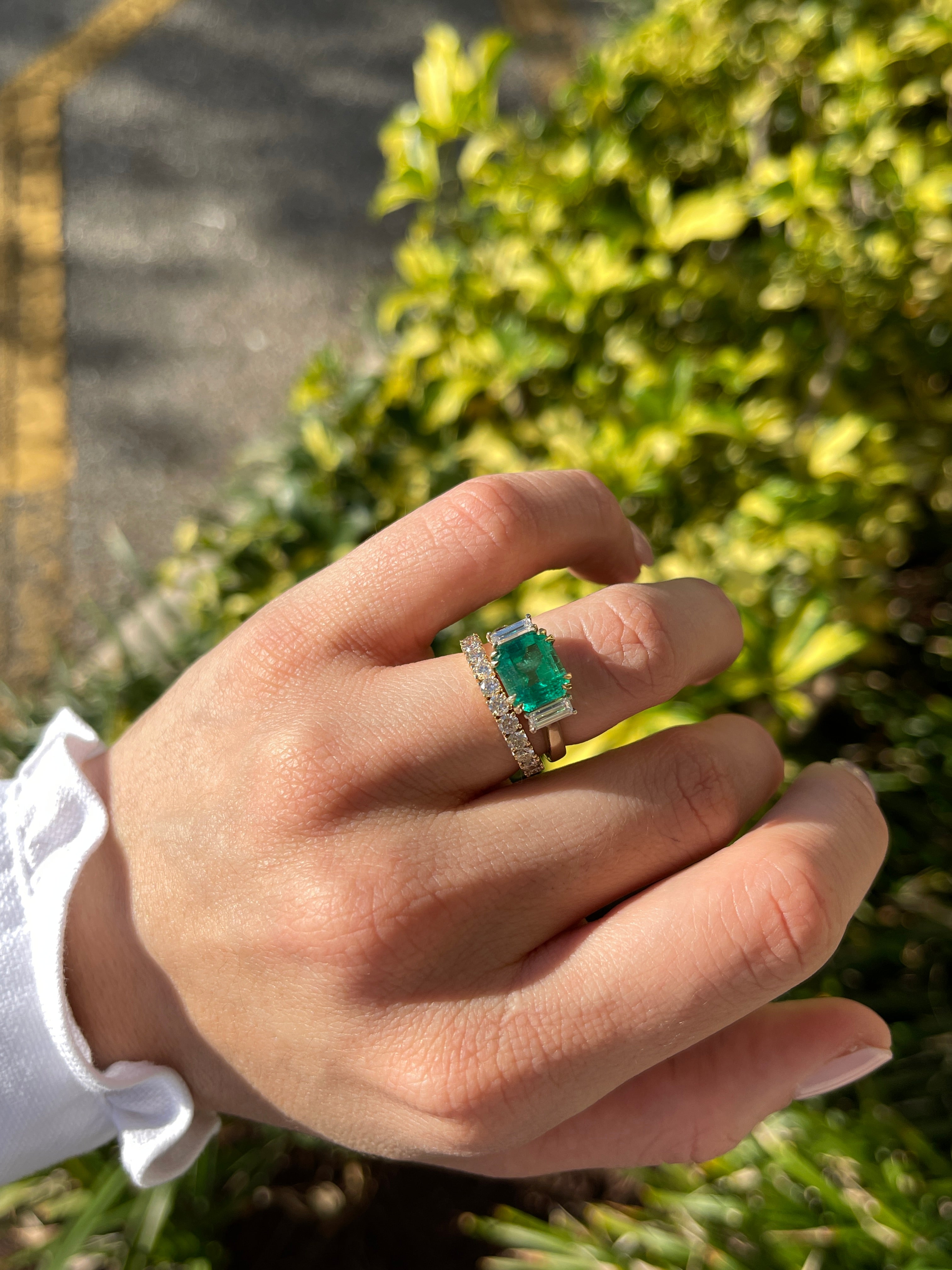 Half Round Emerald & Half Round Diamond Eternity Band 14K Gold- Size 7 - JR Colombian Emeralds