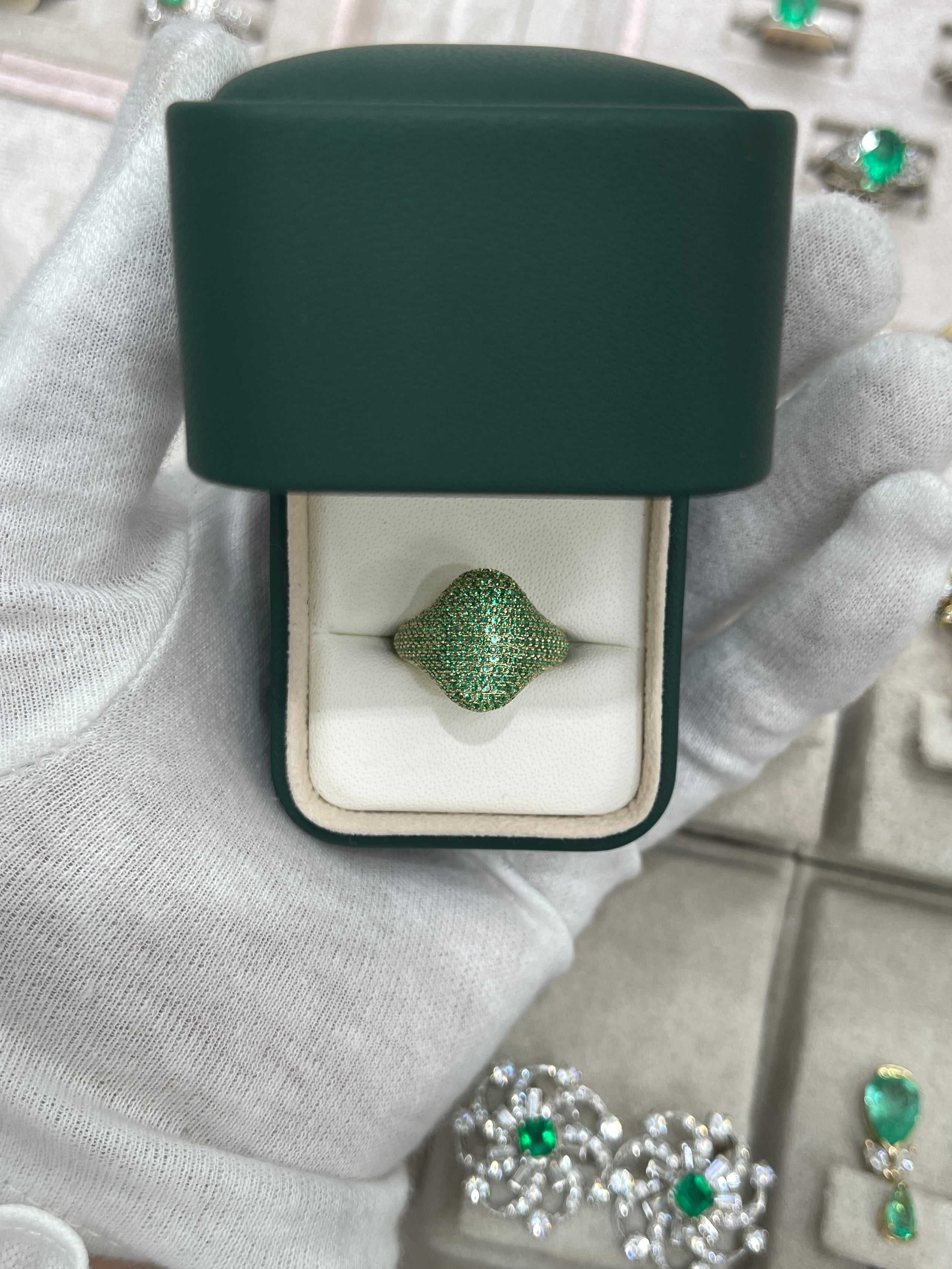 Esmeraldamas9 talla 6 2.01tcw Emerald Pave Signet Ring 14K Gold - JR Colombian Emeralds
