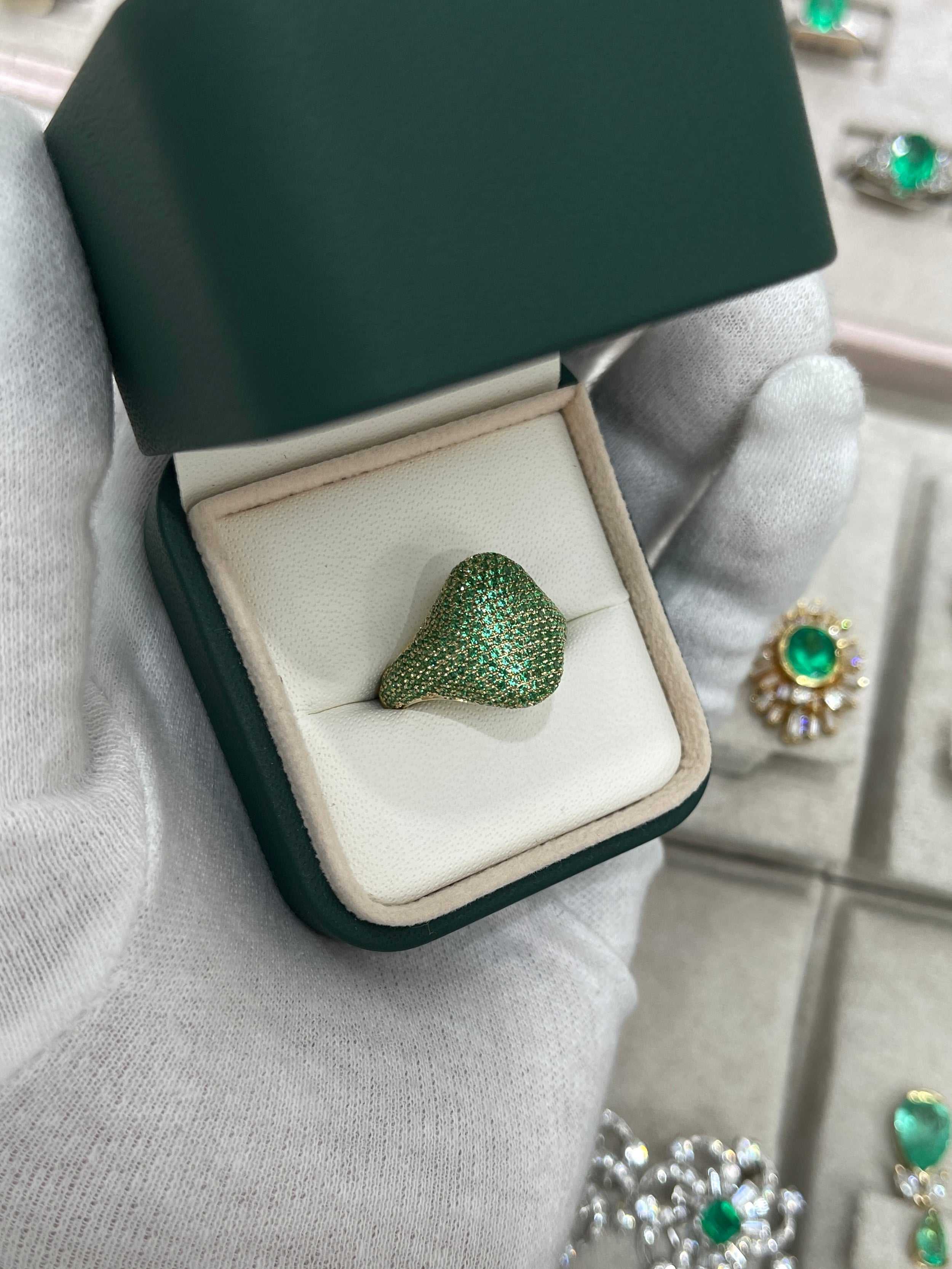 Esmeraldamas9 talla 6 2.01tcw Emerald Pave Signet Ring 14K Gold - JR Colombian Emeralds
