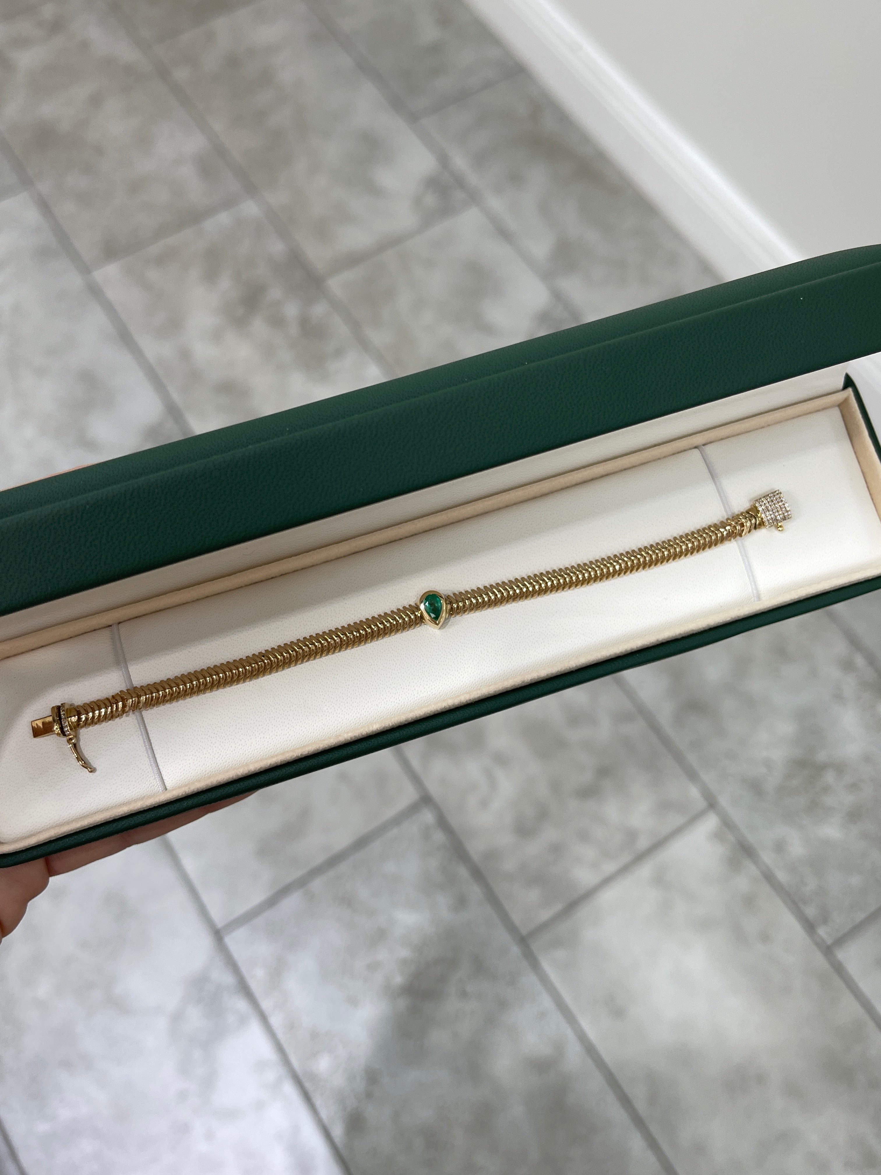 Teardrop Emerald and Diamond Snake Chain Bracelet in 14K Gold – Elegant Fine Jewelry, 6.5 Inches - JR Colombian Emeralds
