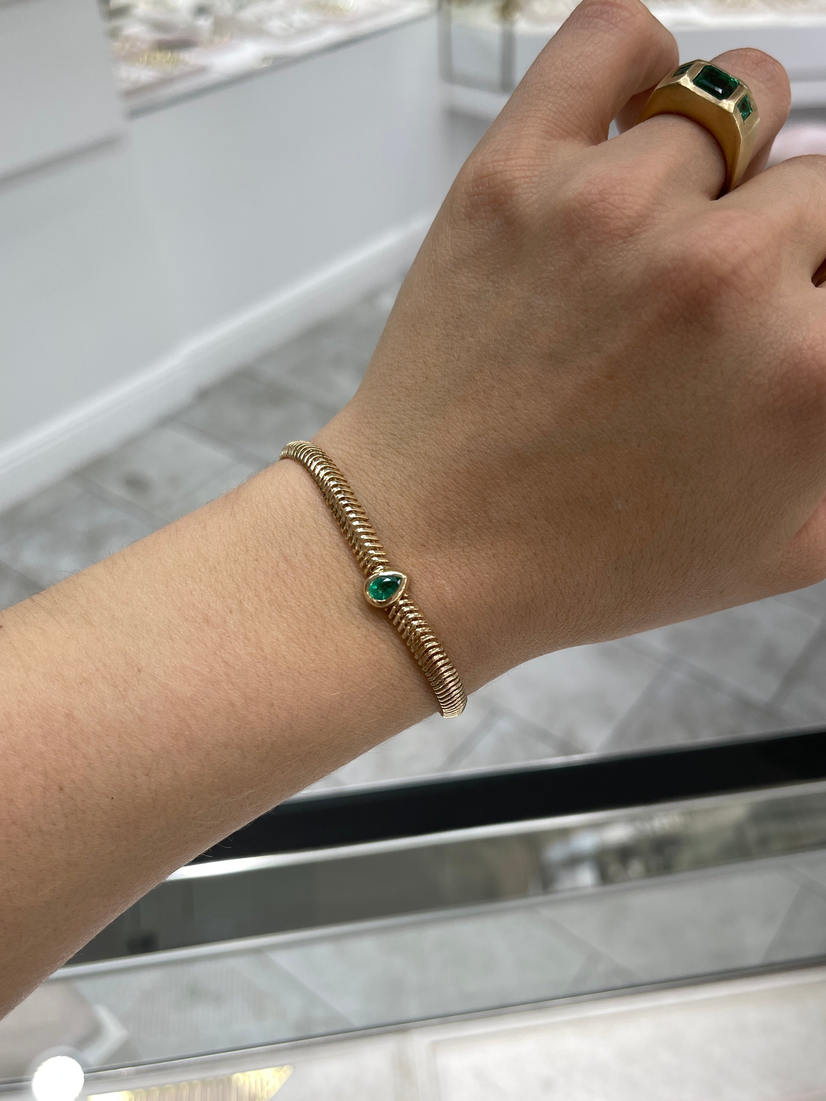Teardrop Emerald and Diamond Snake Chain Bracelet in 14K Gold – Elegant Fine Jewelry, 6.5 Inches - JR Colombian Emeralds