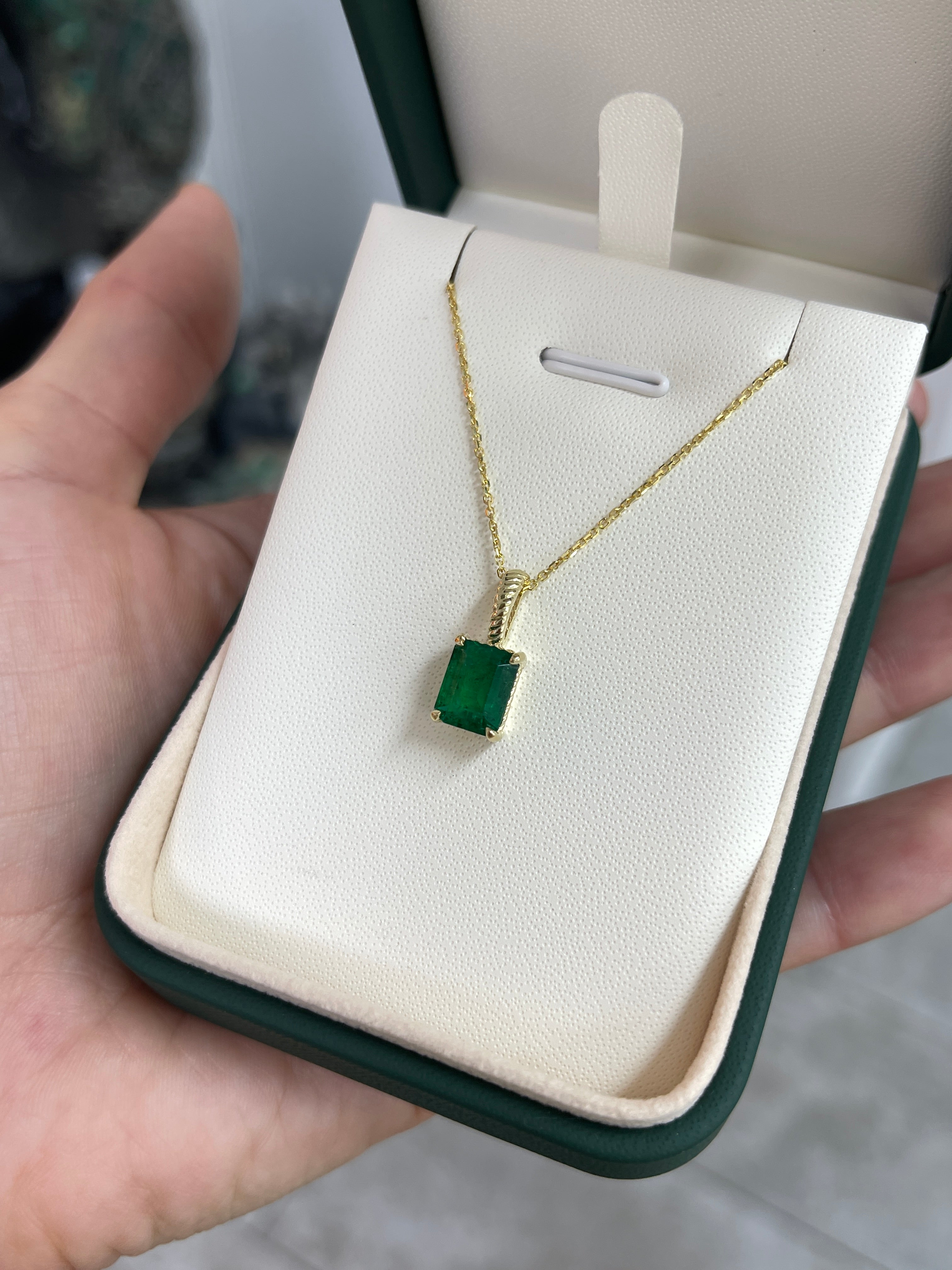 2.32ct 14K AAA+ Solitaire Emerald Rope Scroll Necklace