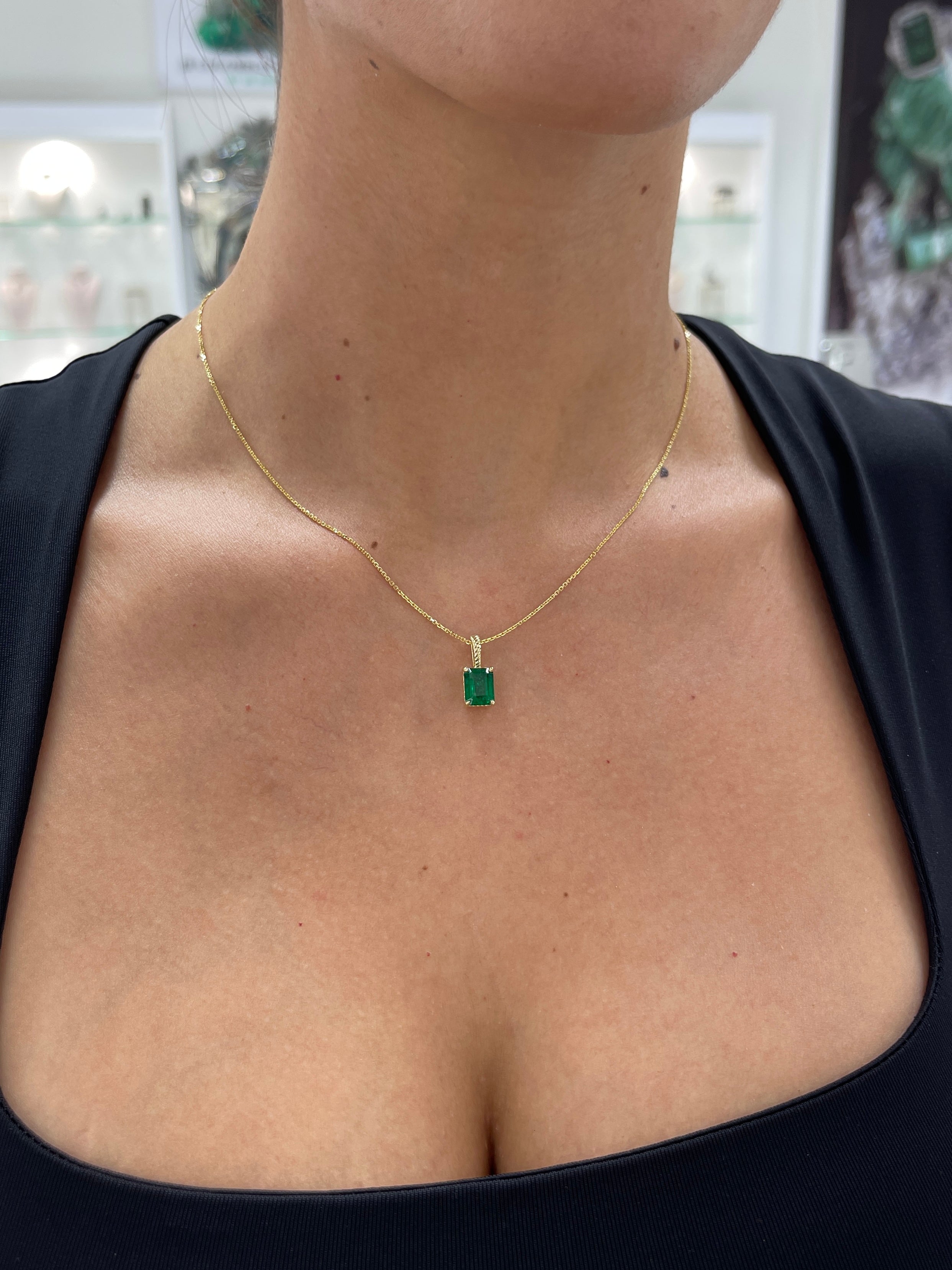 2.32ct 14K AAA+ Solitaire Emerald Rope Scroll Necklace