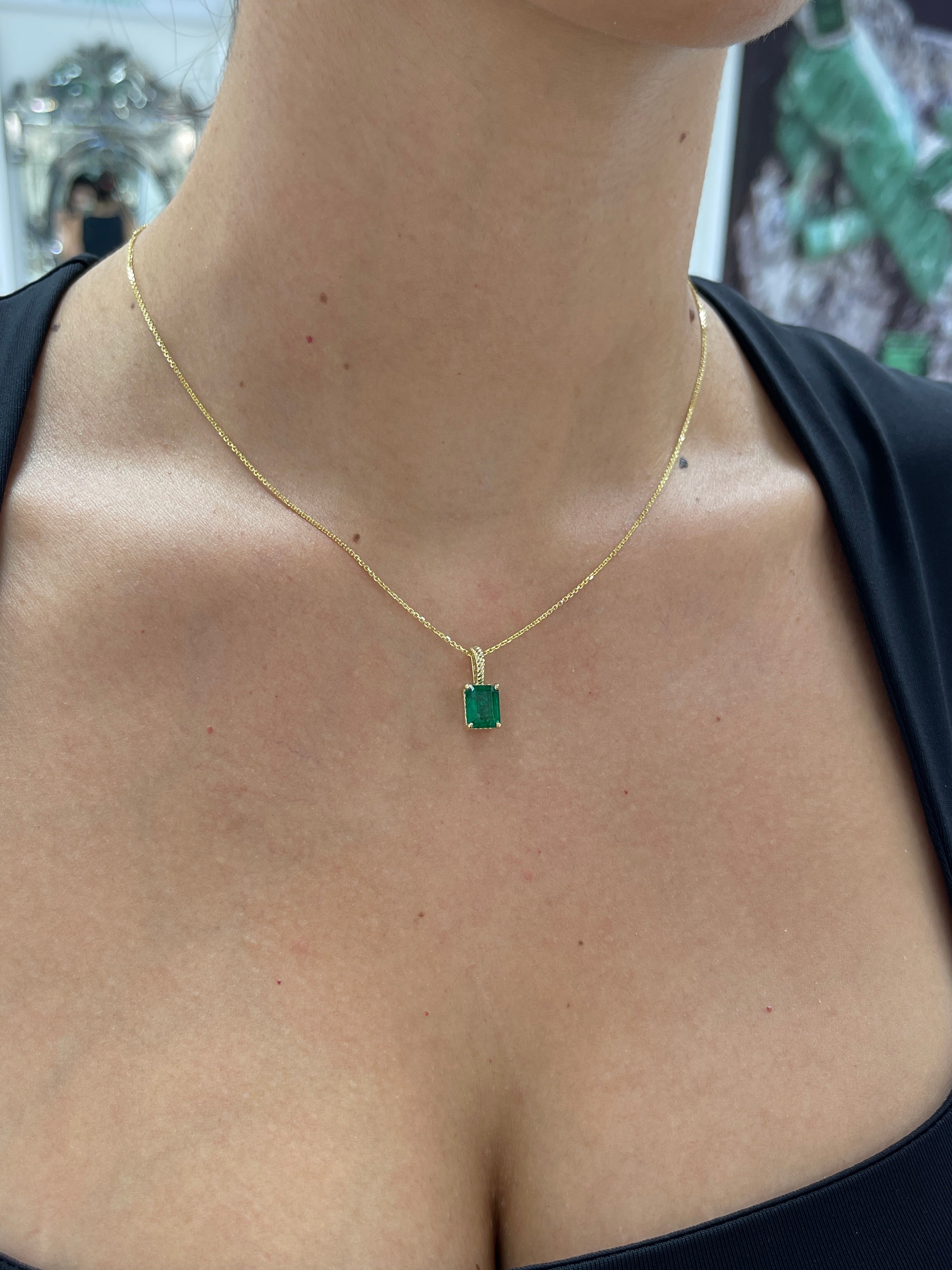 2.32ct 14K AAA+ Solitaire Emerald Rope Scroll Necklace