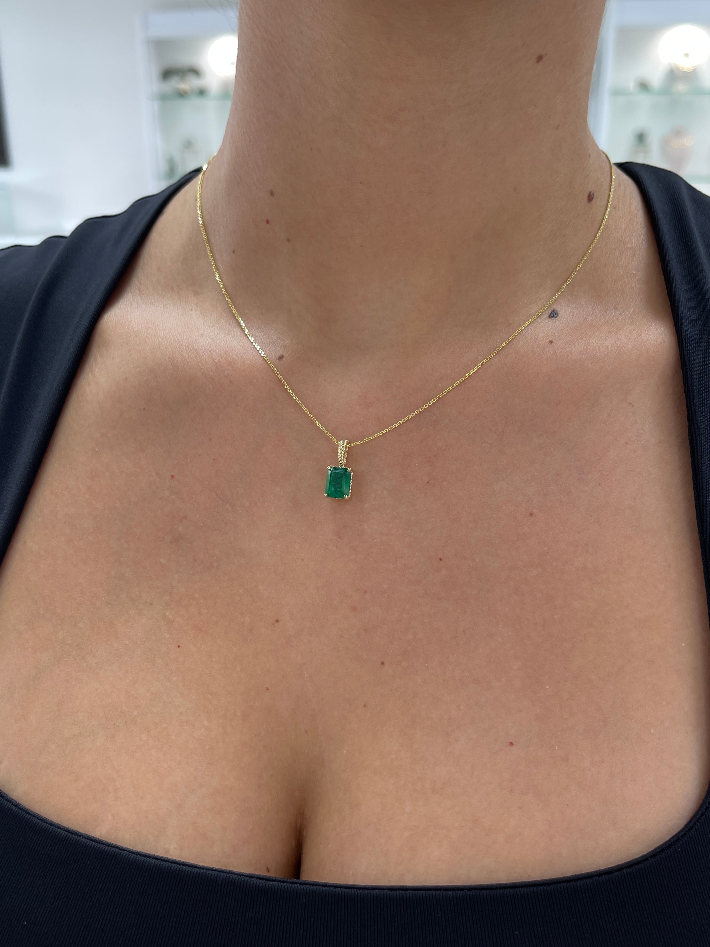 2.32ct 14K AAA+ Solitaire Emerald Rope Scroll Necklace