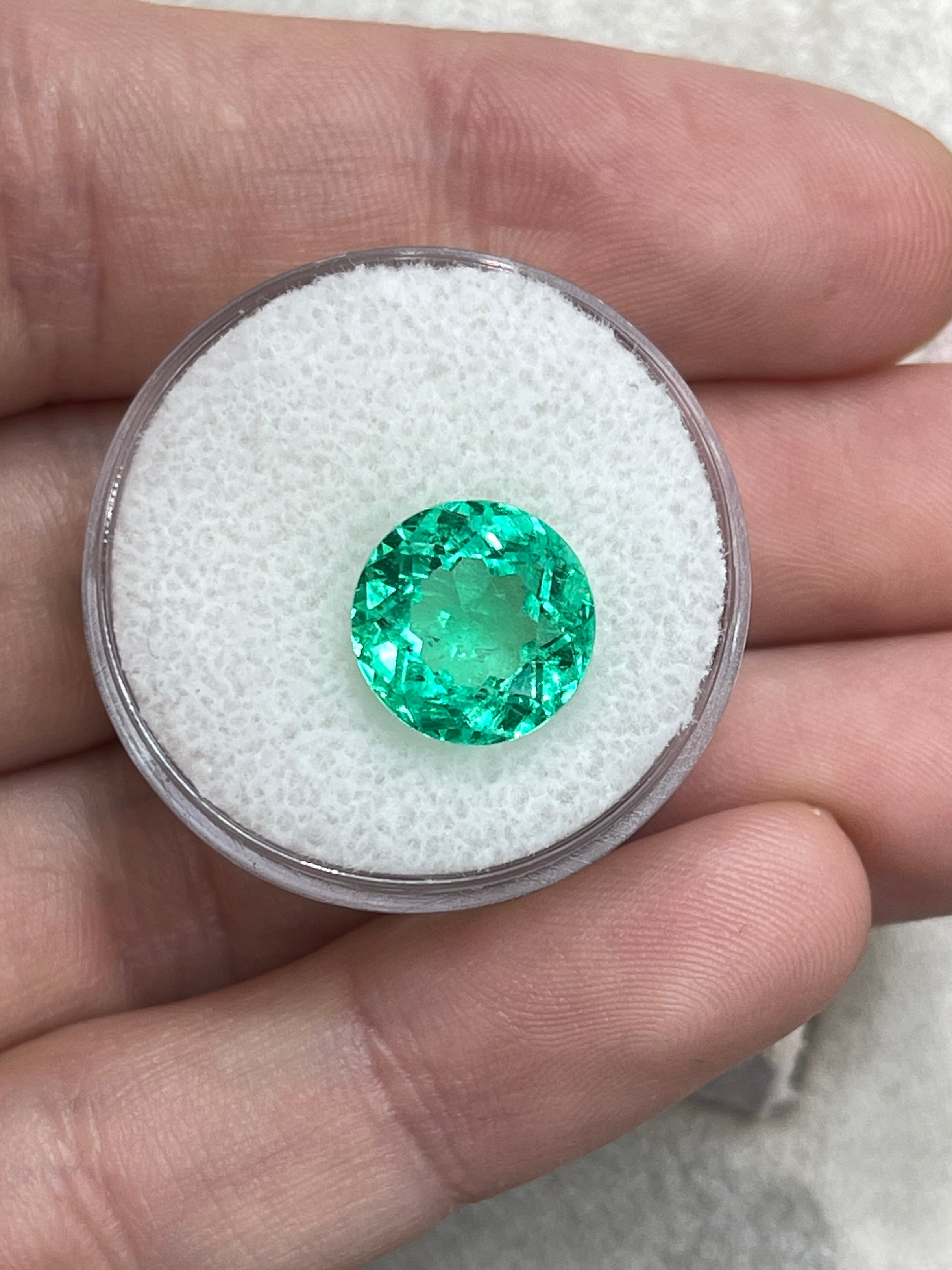 4.57 Carat 10.6x10.6 Crystalline Vibrant Green Natural Round Colombian Emerald
