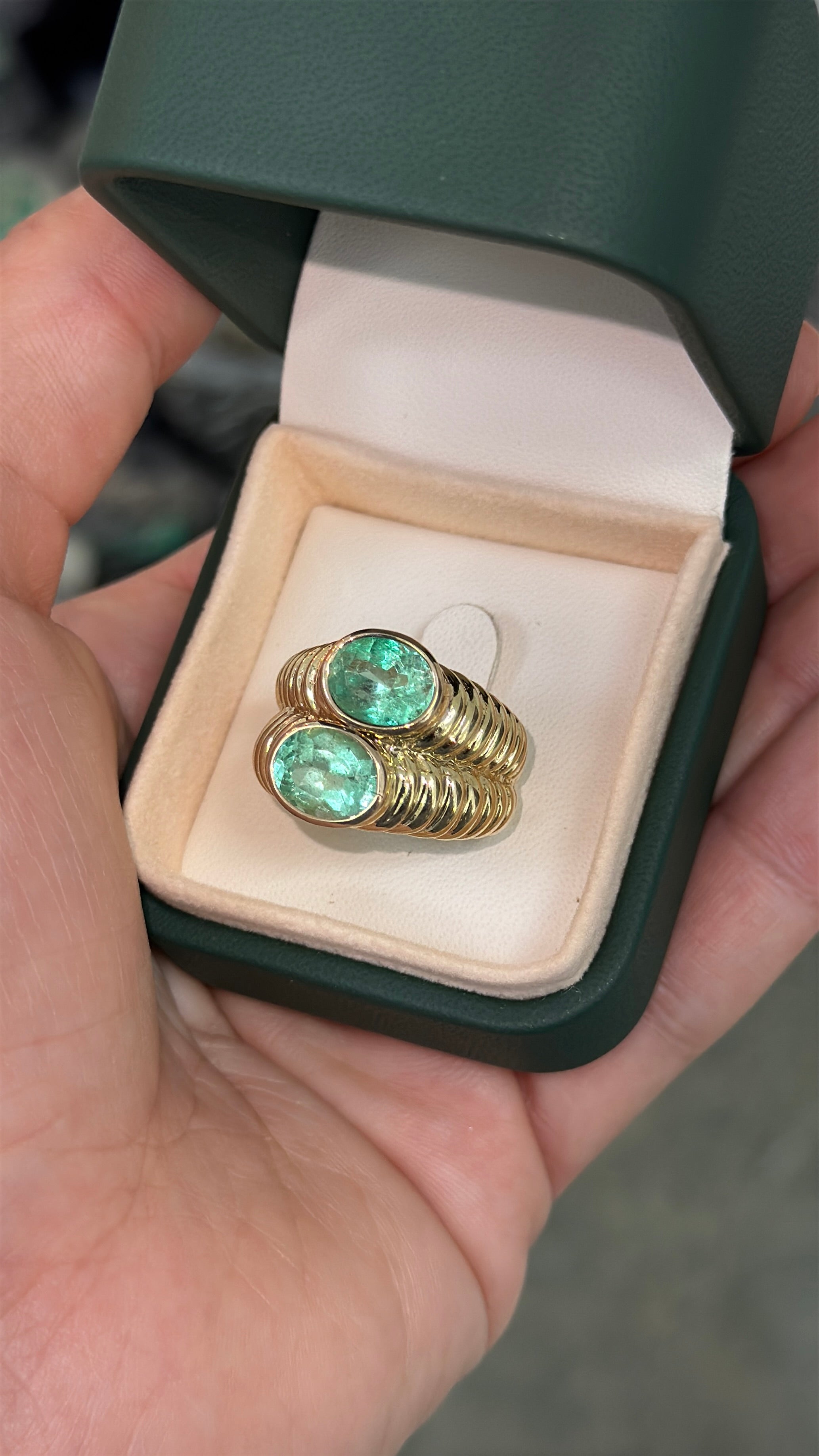 4.25tcw Minty Dualing Toi Et Moi oval Colombian Emeralds Ribbed Ring 14K