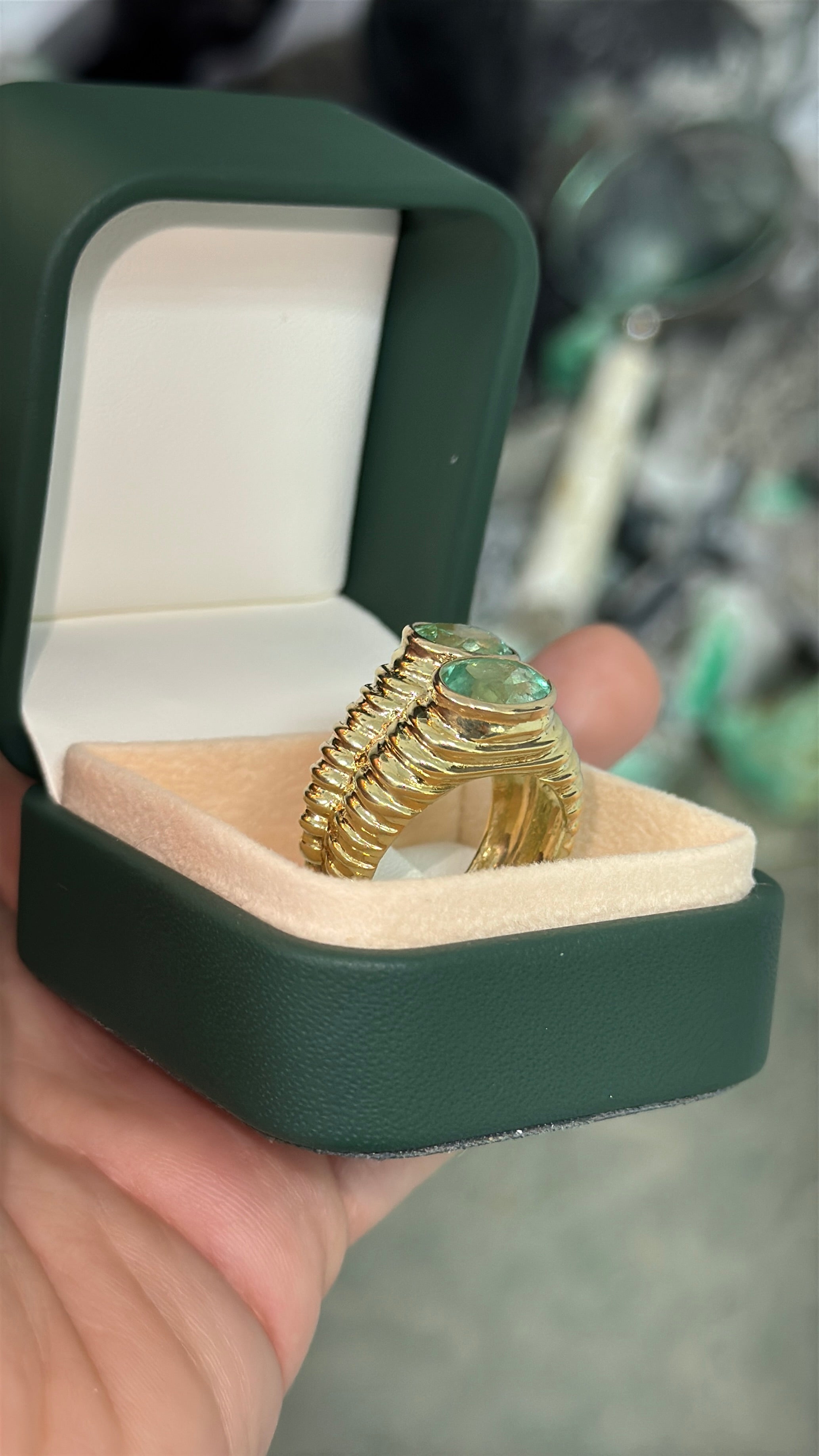4.25tcw Minty Dualing Toi Et Moi oval Colombian Emeralds Ribbed Ring 14K