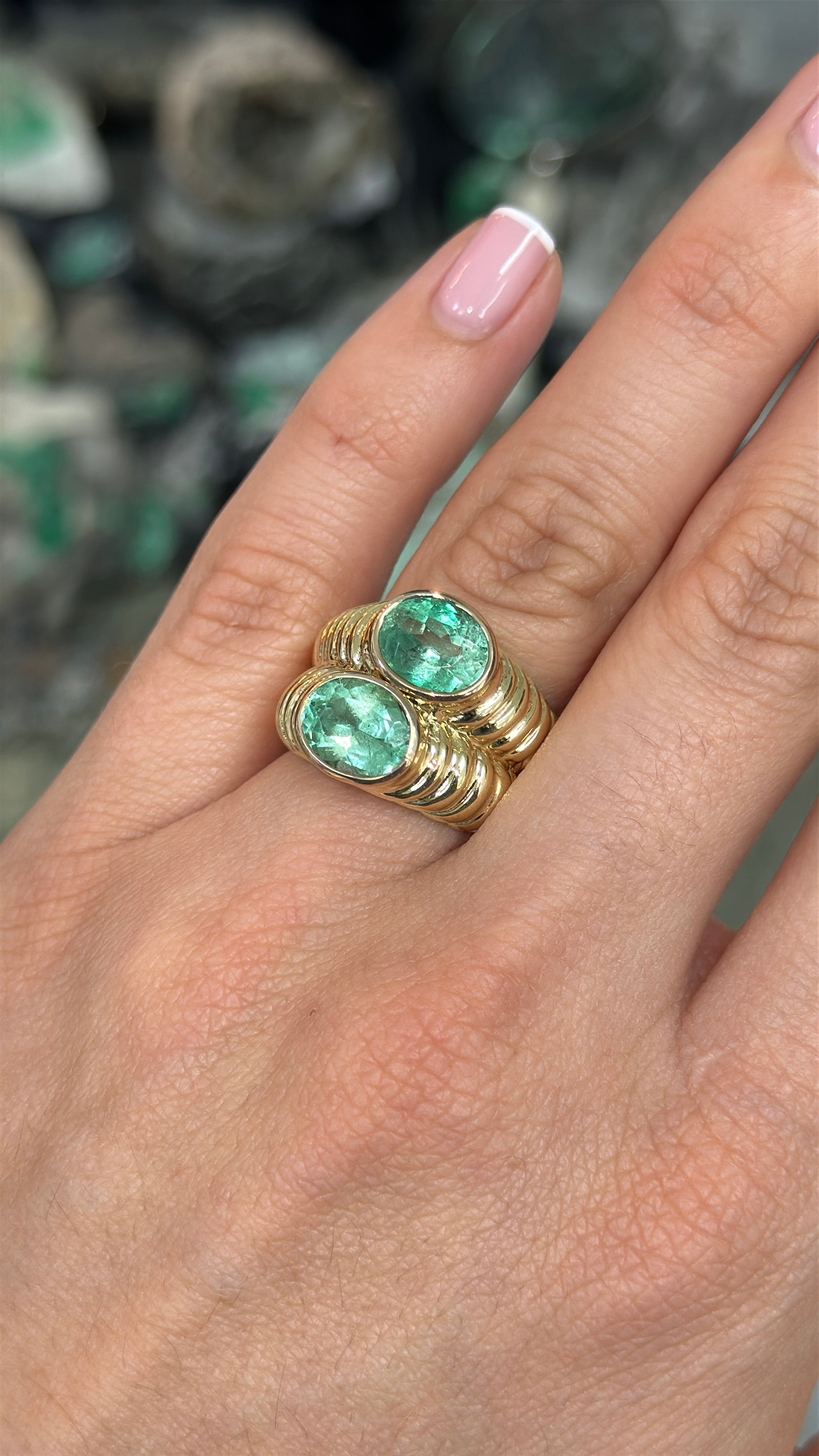 4.25tcw Minty Dualing Toi Et Moi oval Colombian Emeralds Ribbed Ring 14K
