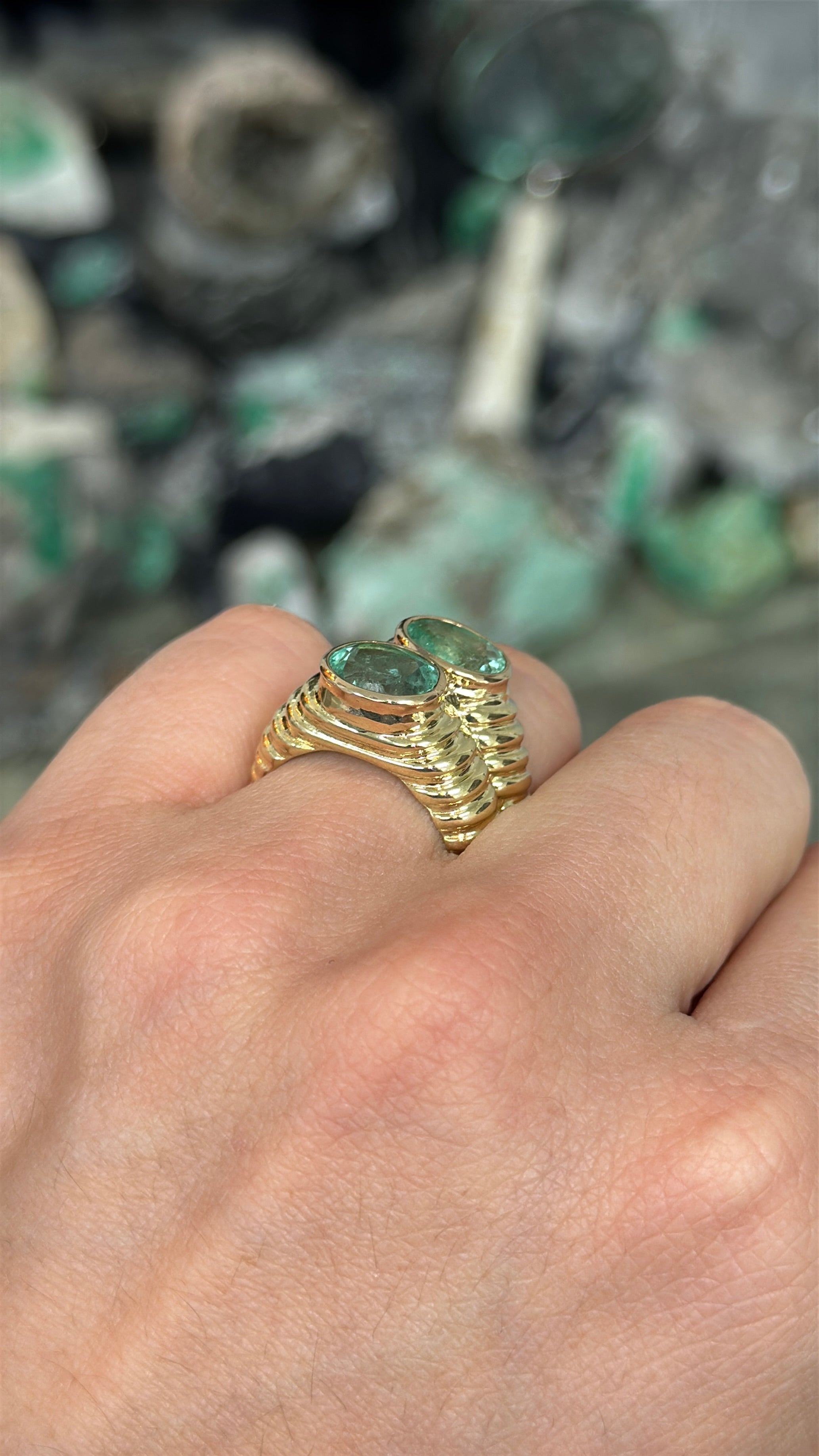 4.25tcw Minty Dualing Toi Et Moi oval Colombian Emeralds Ribbed Ring 14K