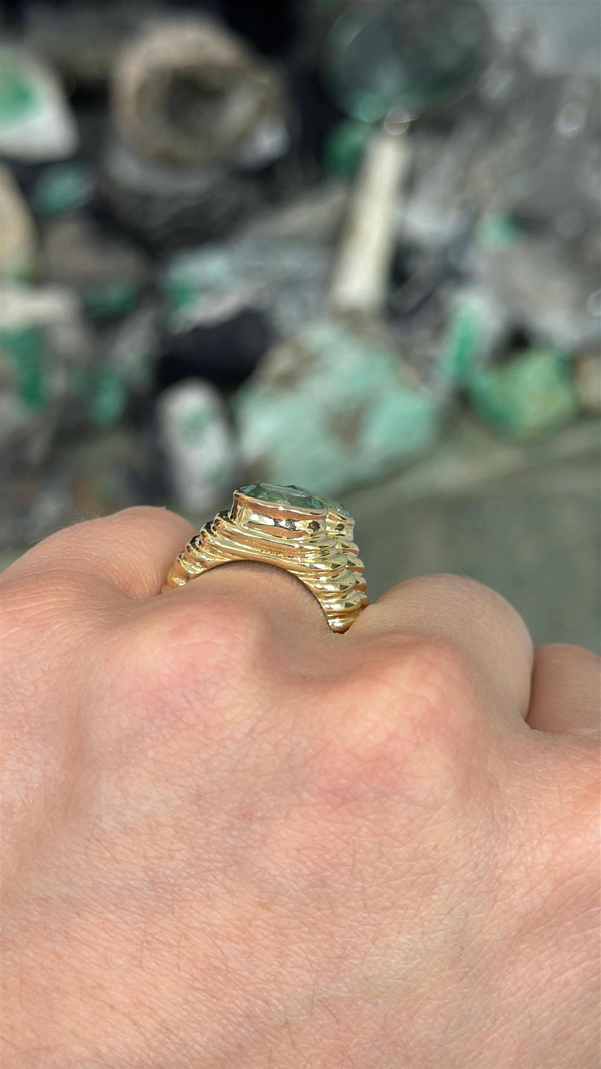 4.25tcw Minty Dualing Toi Et Moi oval Colombian Emeralds Ribbed Ring 14K